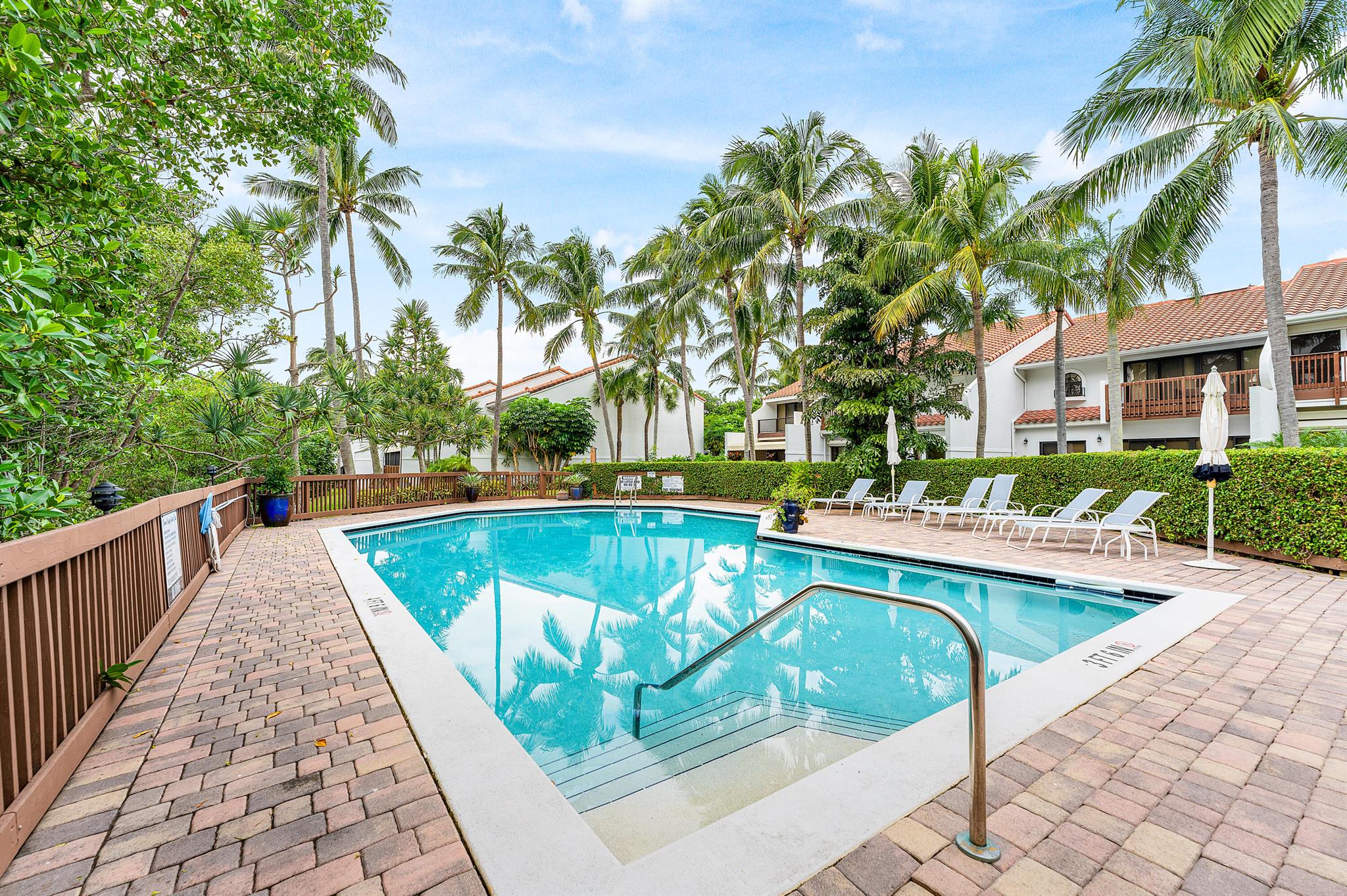 OCEAN RIDGE YACHT CLUB - Residential
