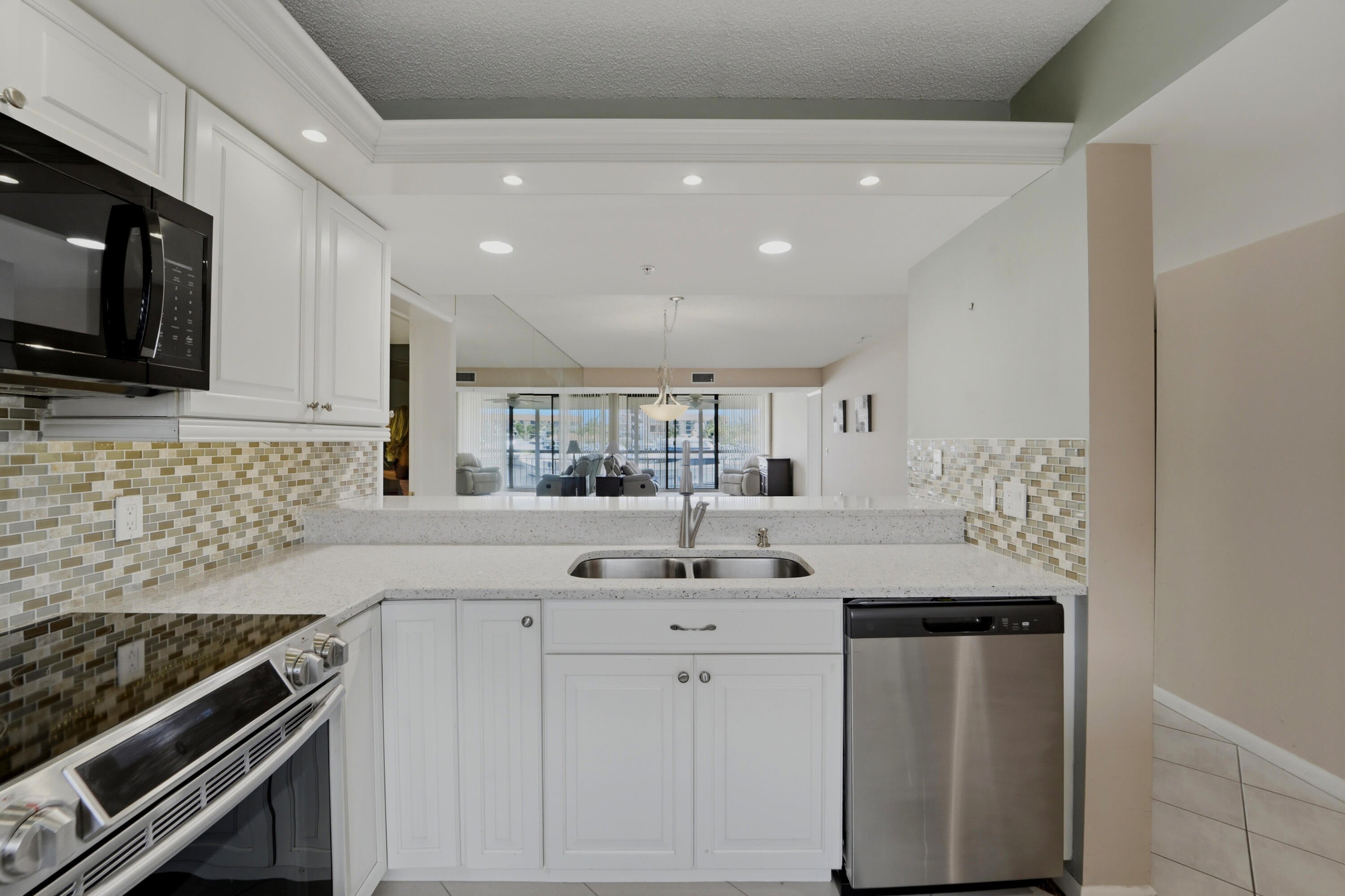 2601 MARINA ISLE Way 204
