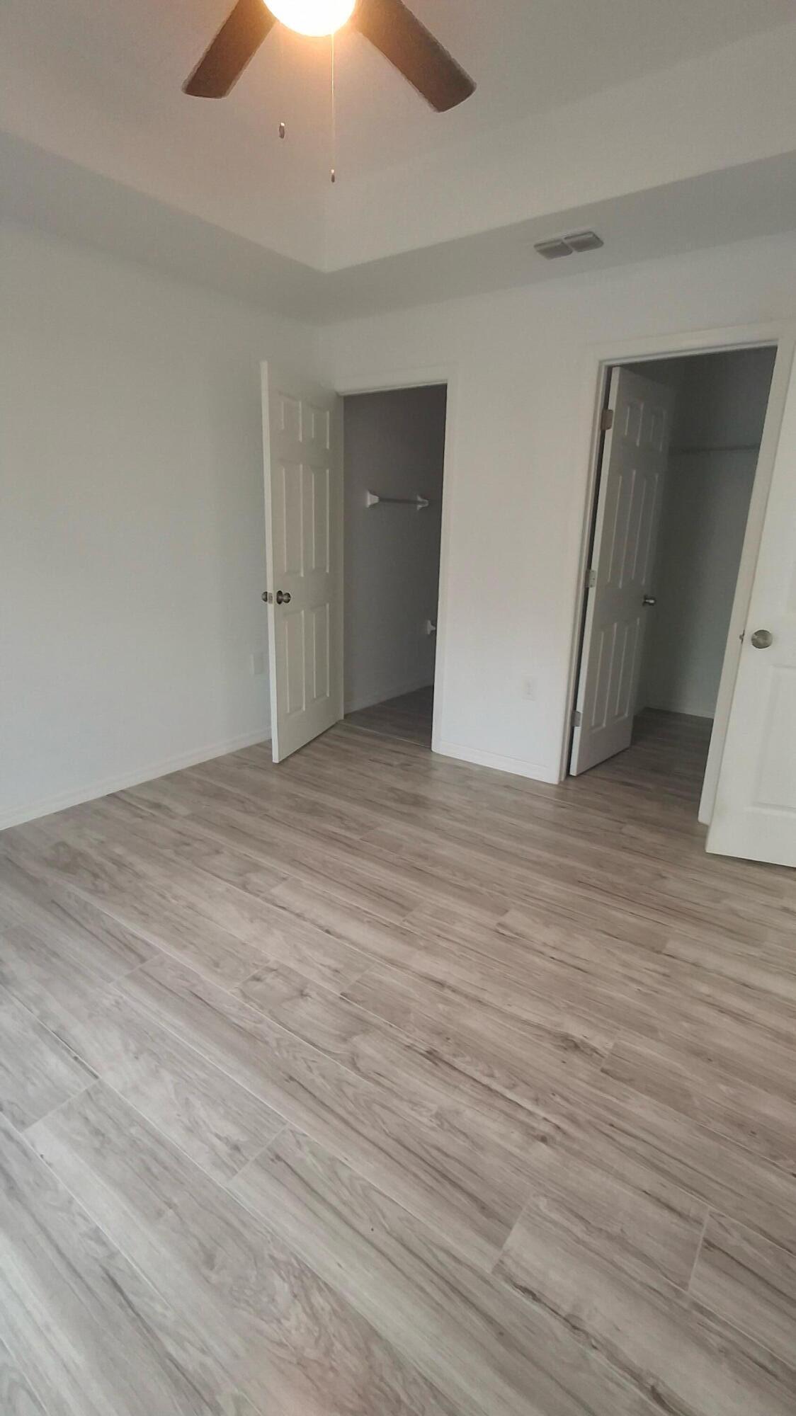 RAINBOW LAKES ESTATES SEC A - Residential Lease