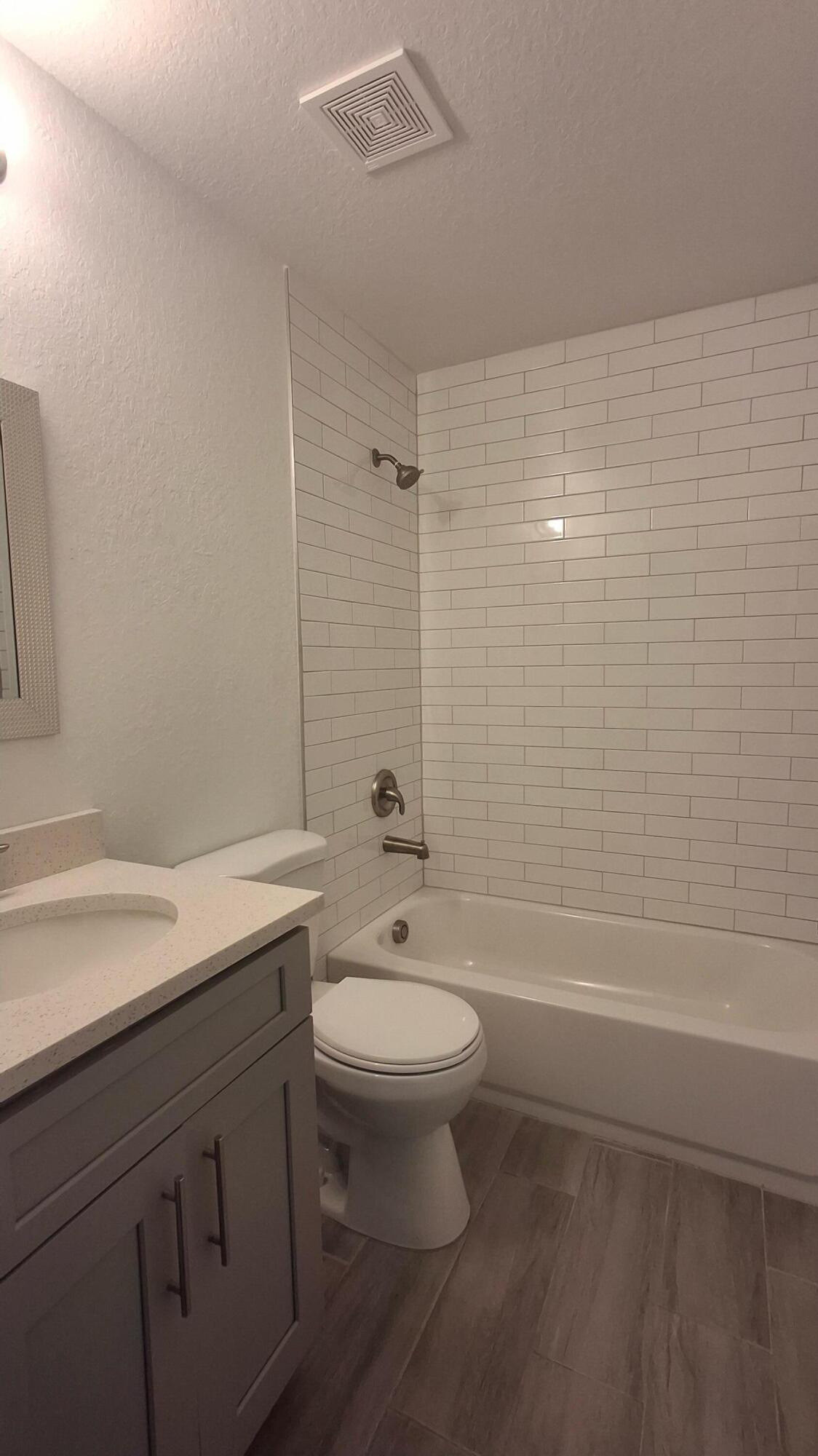 RAINBOW LAKES ESTATES SEC A - Residential Lease