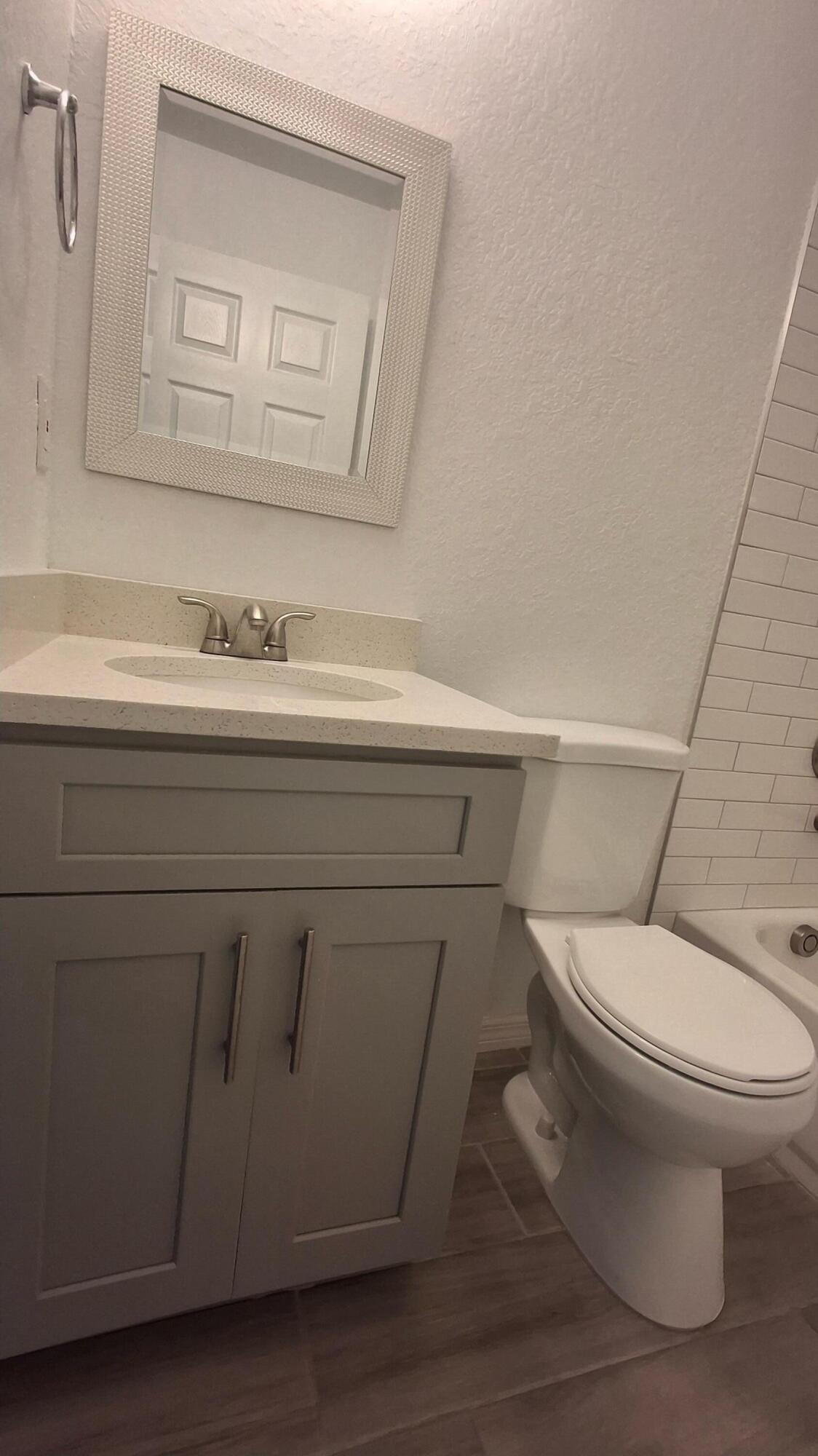 RAINBOW LAKES ESTATES SEC A - Residential Lease