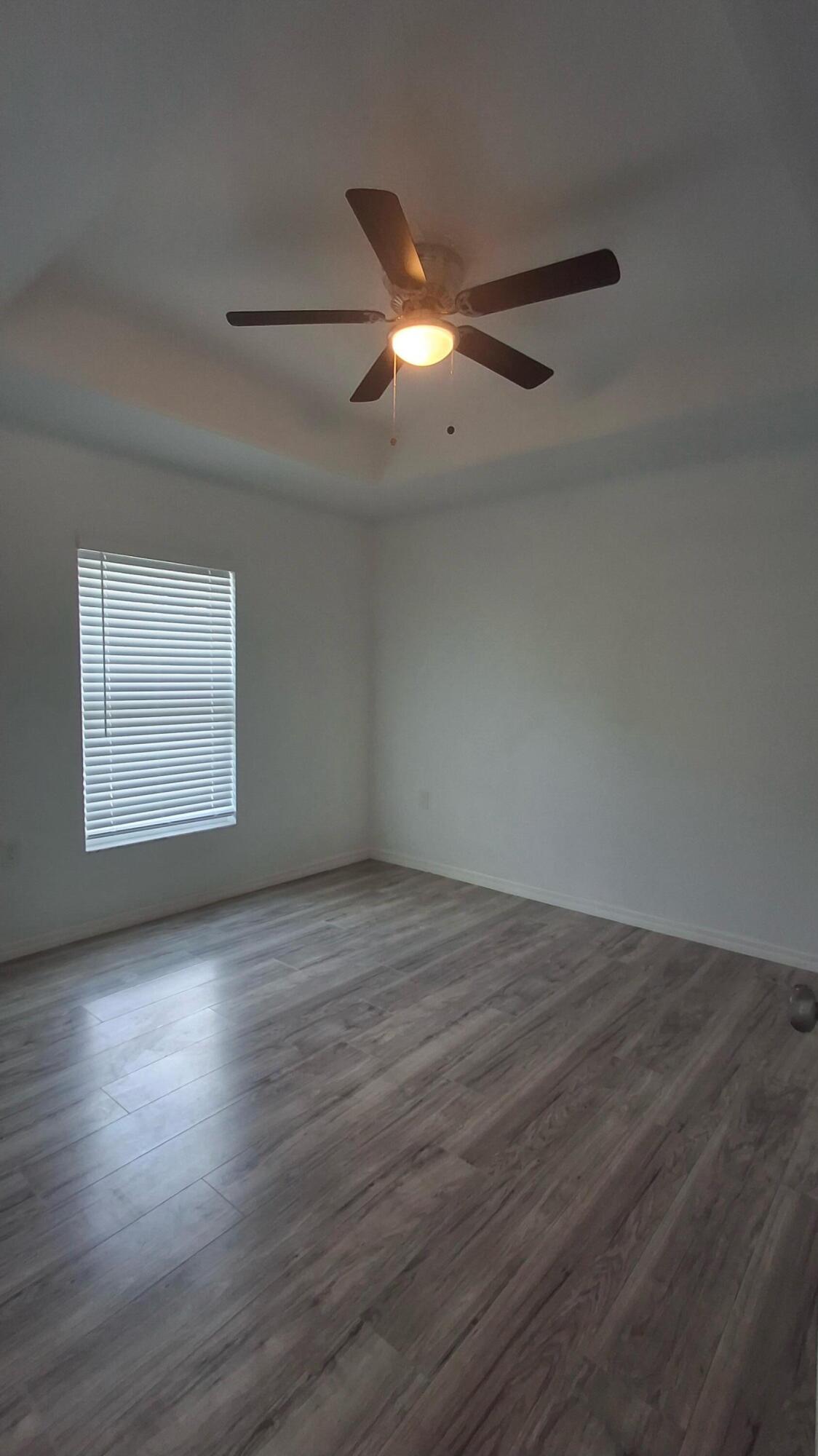 RAINBOW LAKES ESTATES SEC A - Residential Lease