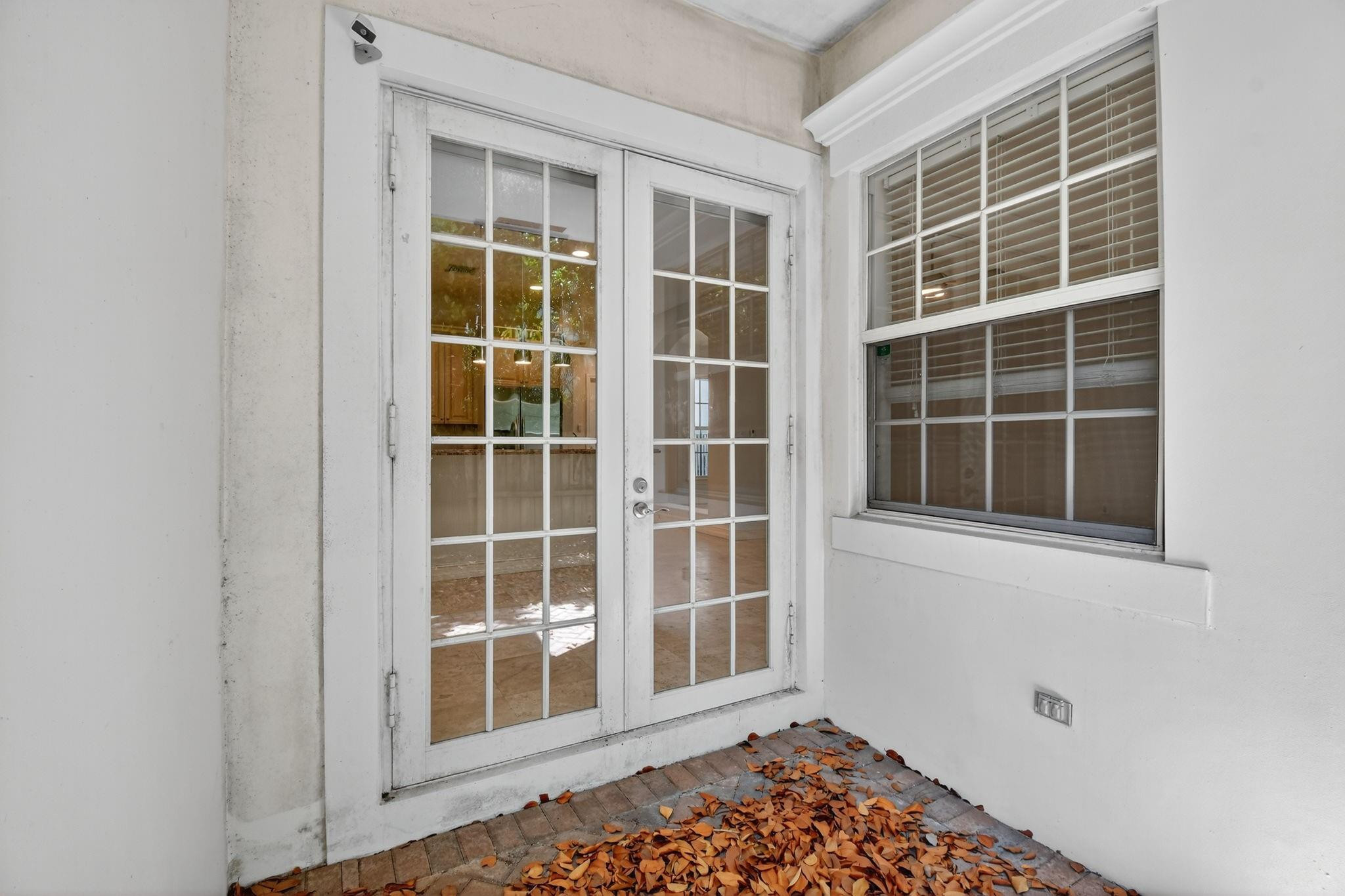 LAKERIDGE - Residential Lease