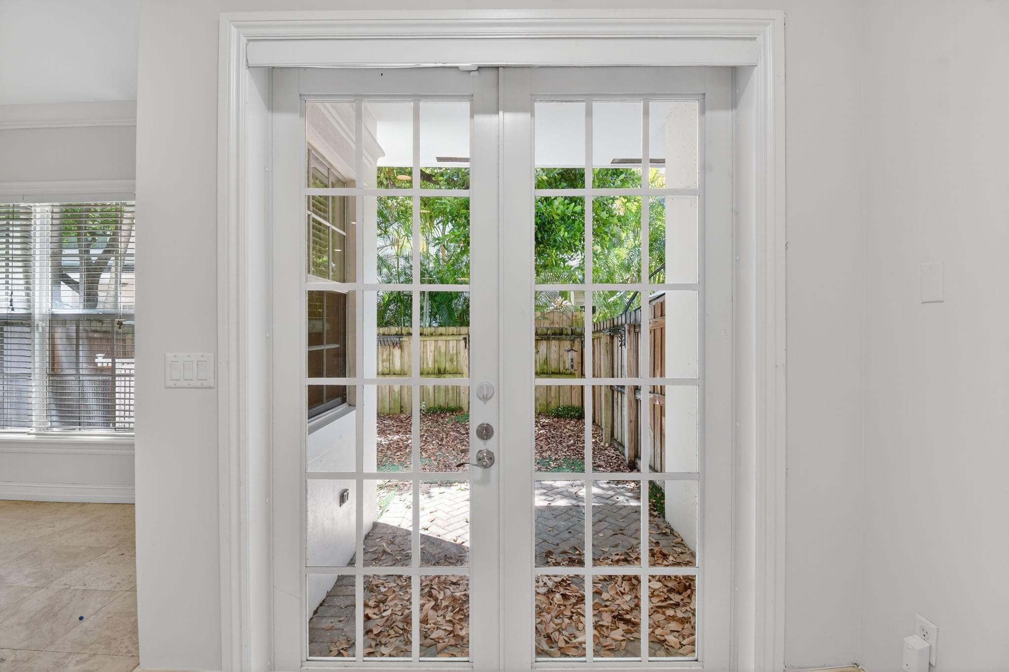 LAKERIDGE - Residential Lease