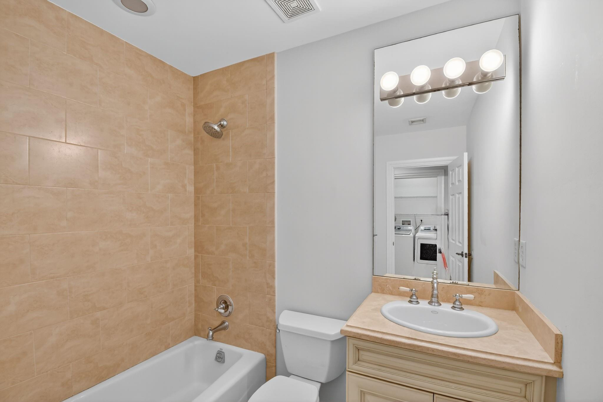 LAKERIDGE - Residential Lease