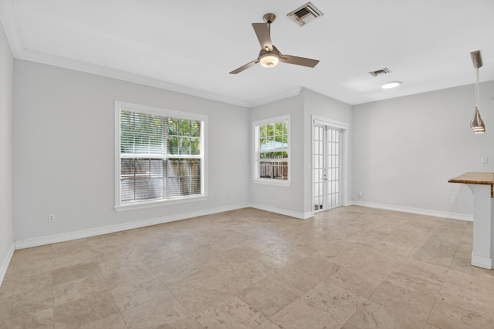 LAKERIDGE - Residential Lease