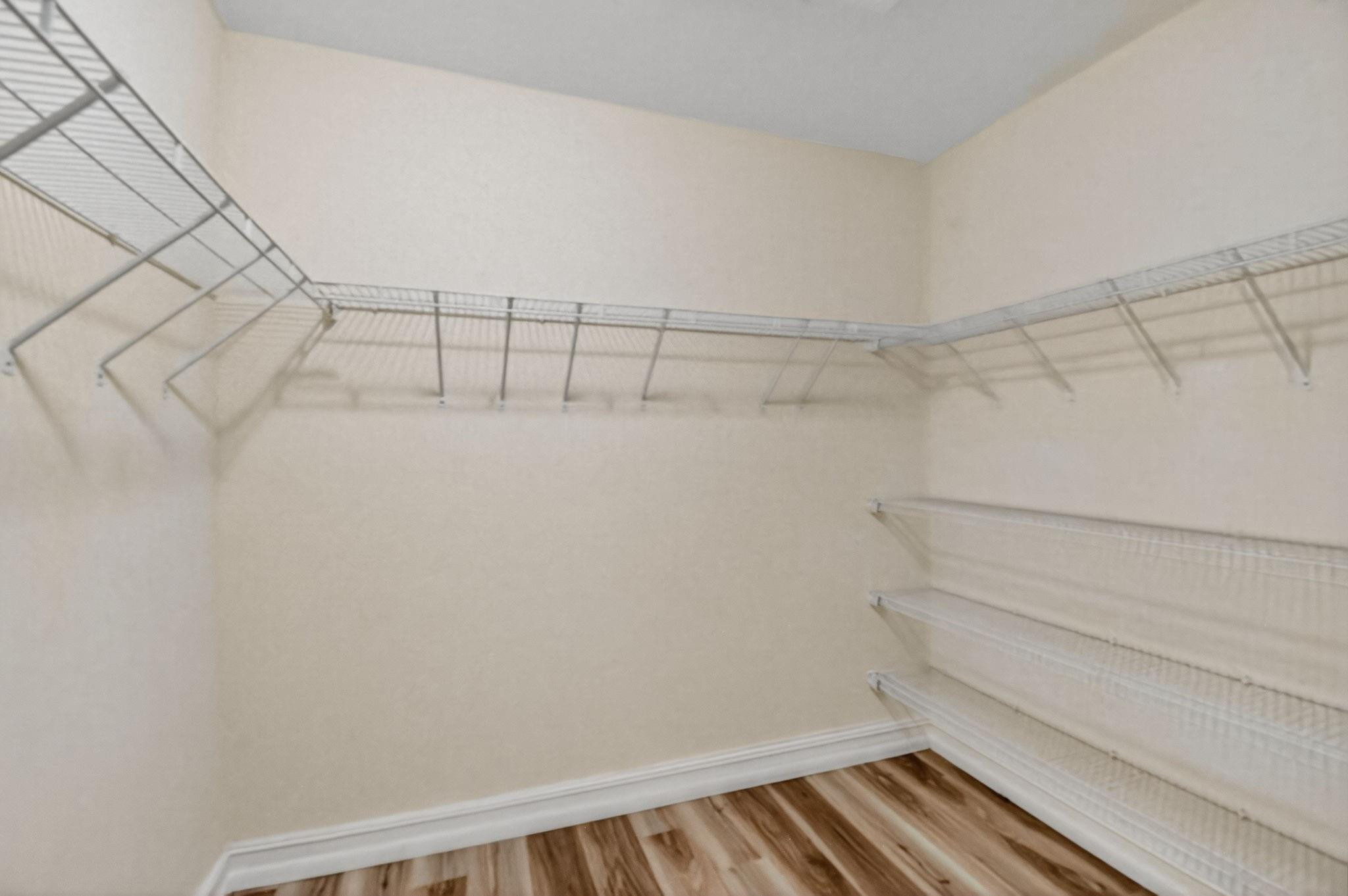 LAKERIDGE - Residential Lease