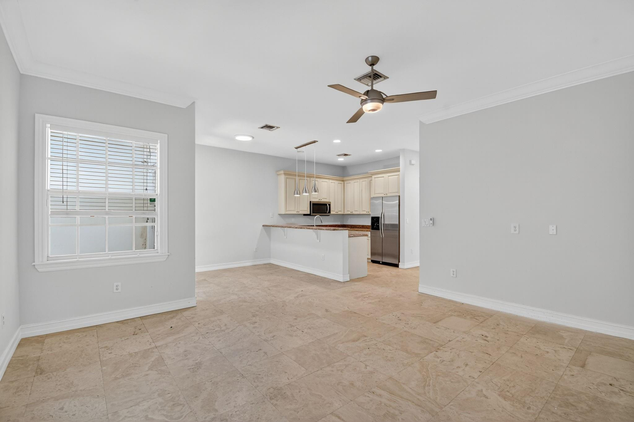 LAKERIDGE - Residential Lease