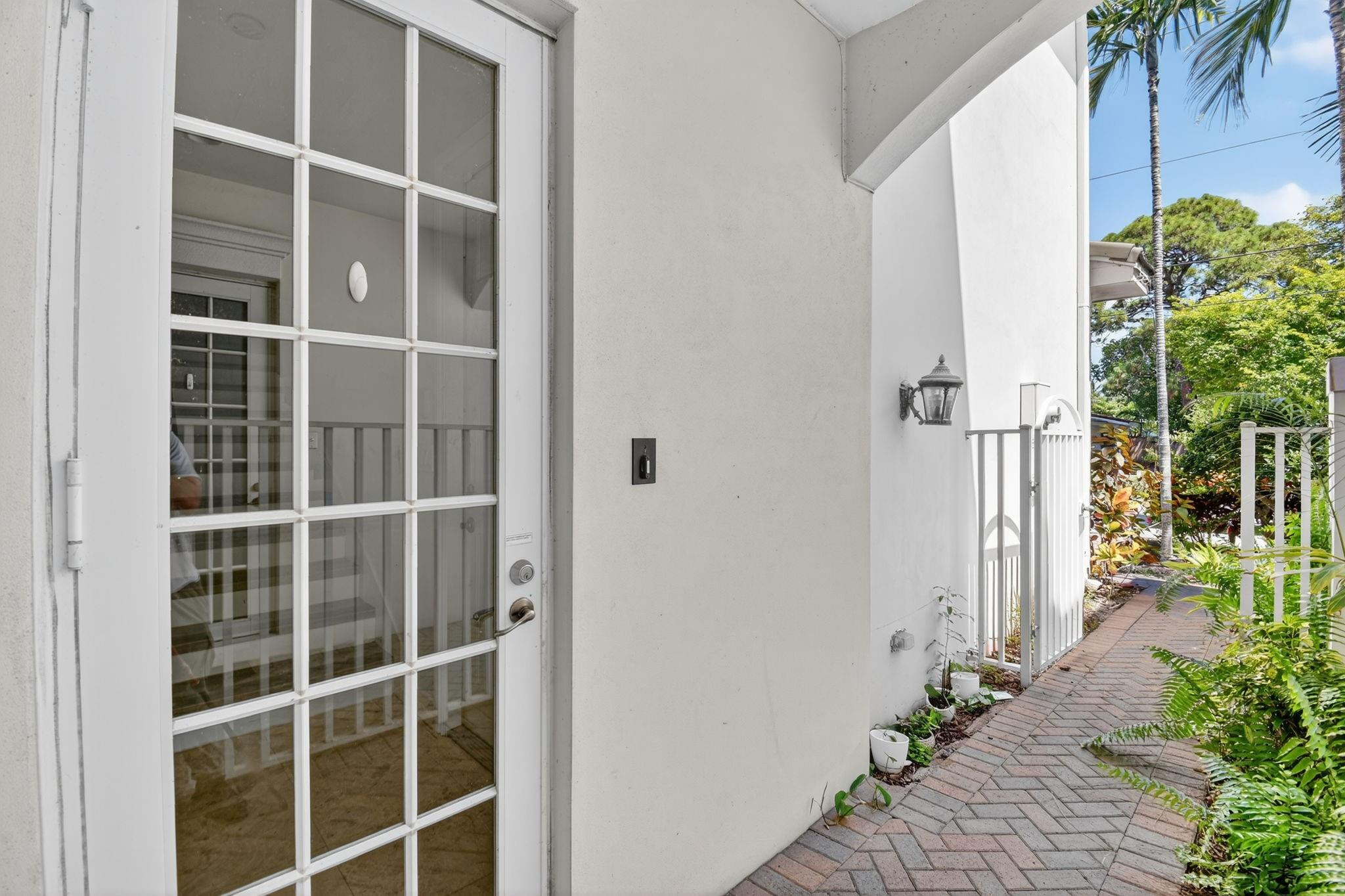 LAKERIDGE - Residential Lease