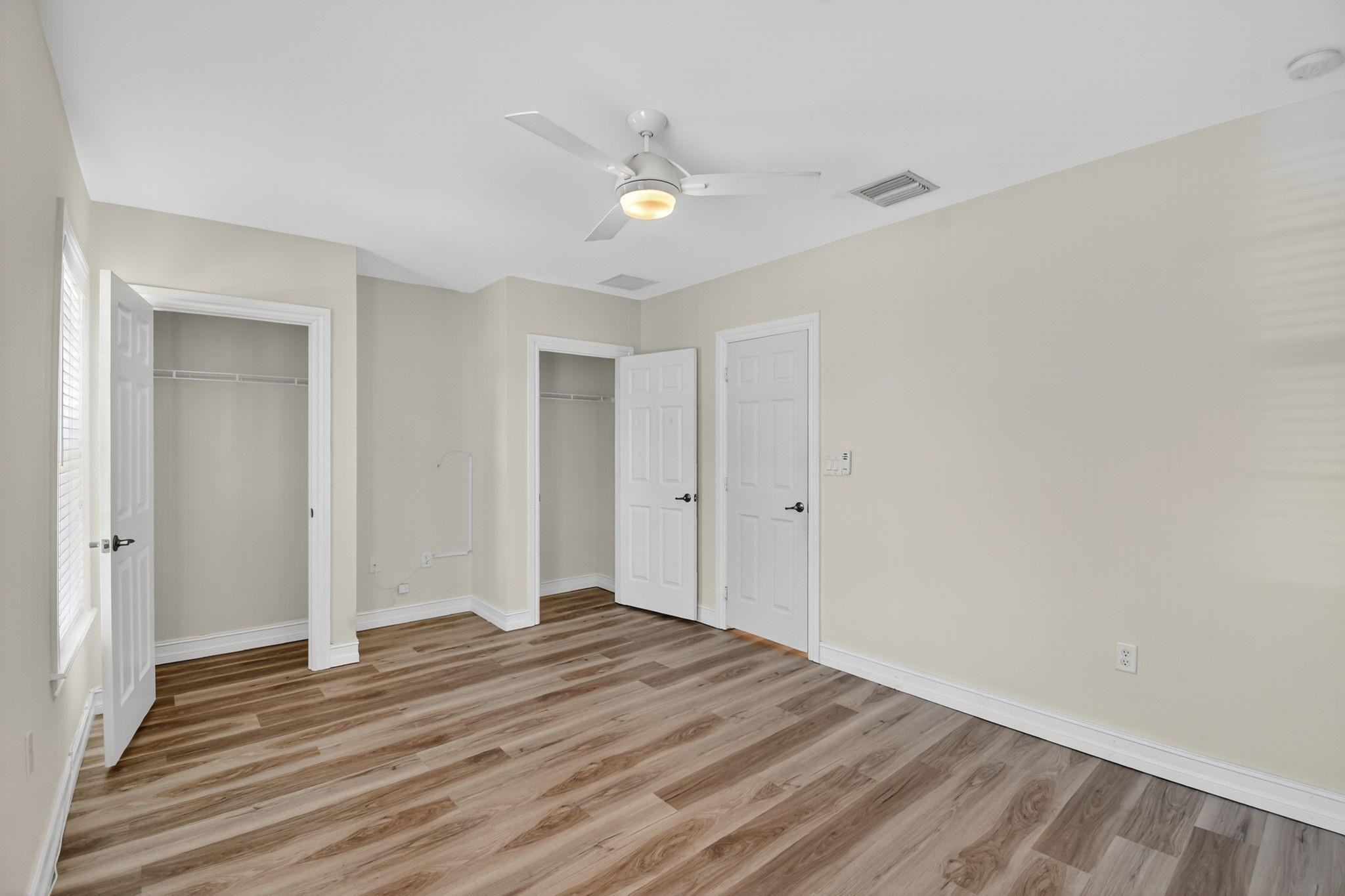 LAKERIDGE - Residential Lease