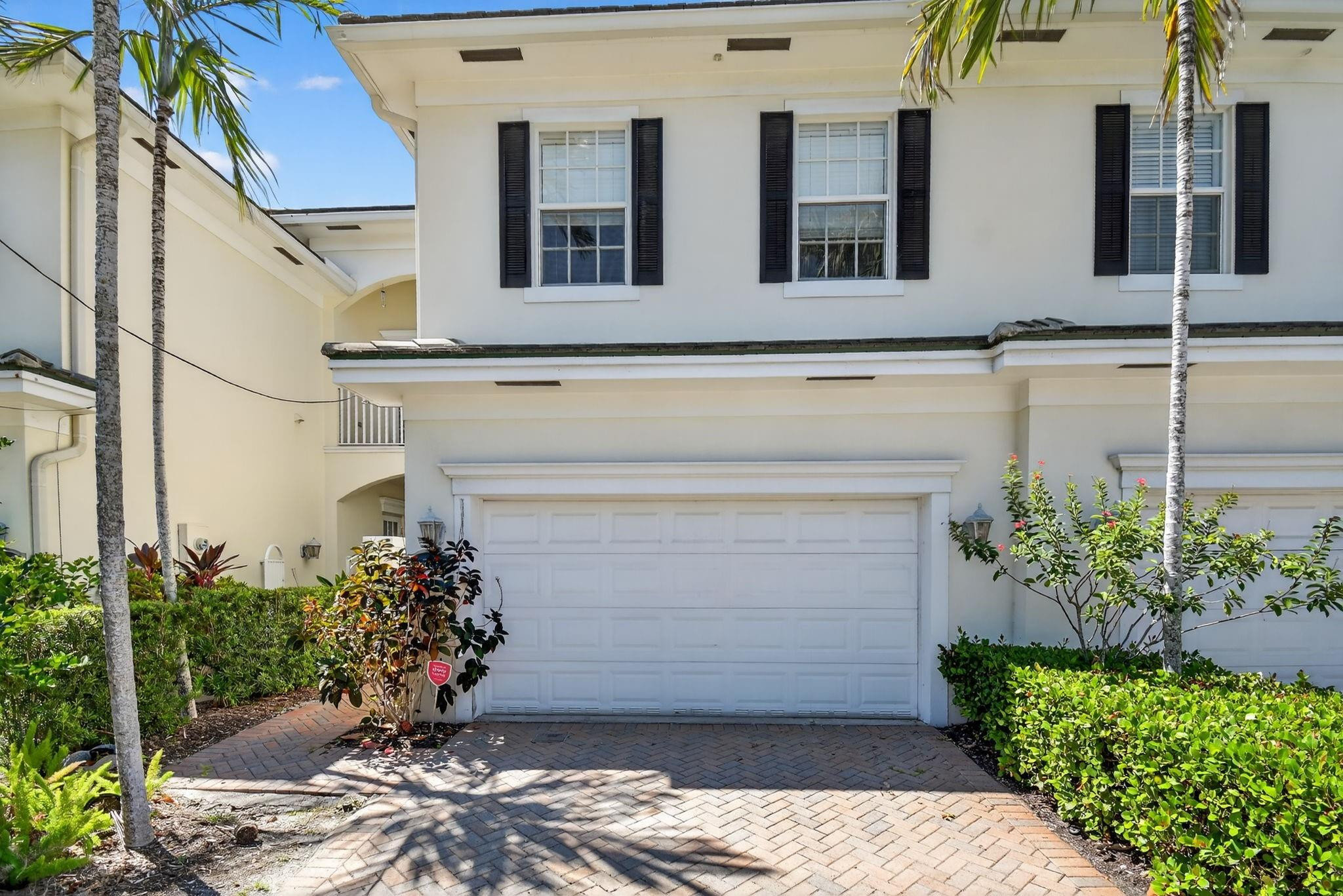 LAKERIDGE - Residential Lease