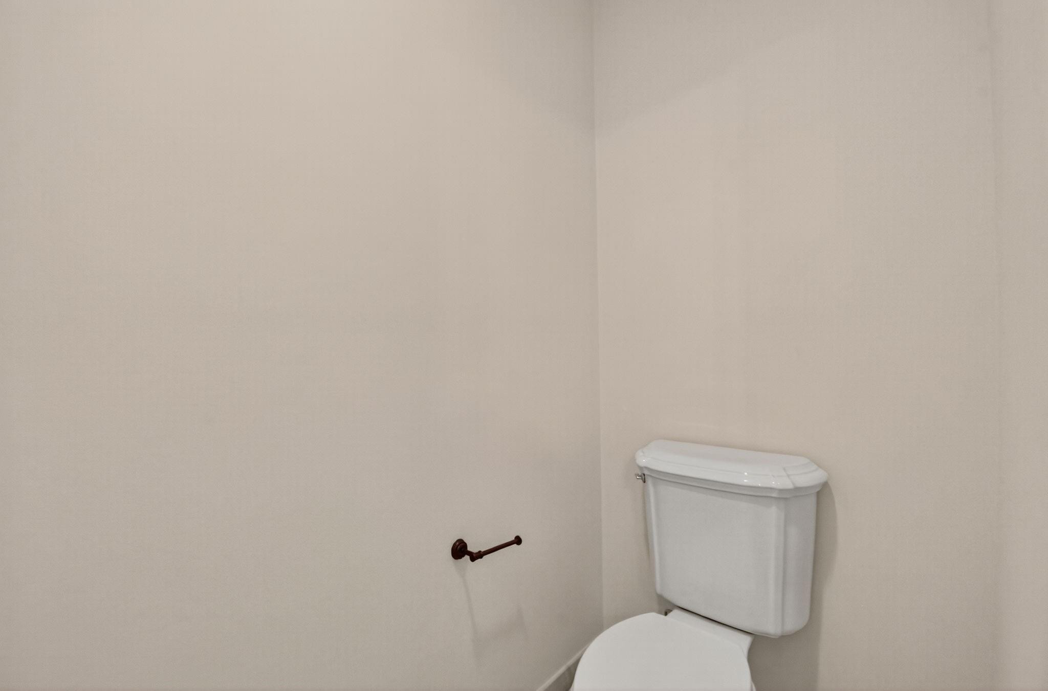 LAKERIDGE - Residential Lease