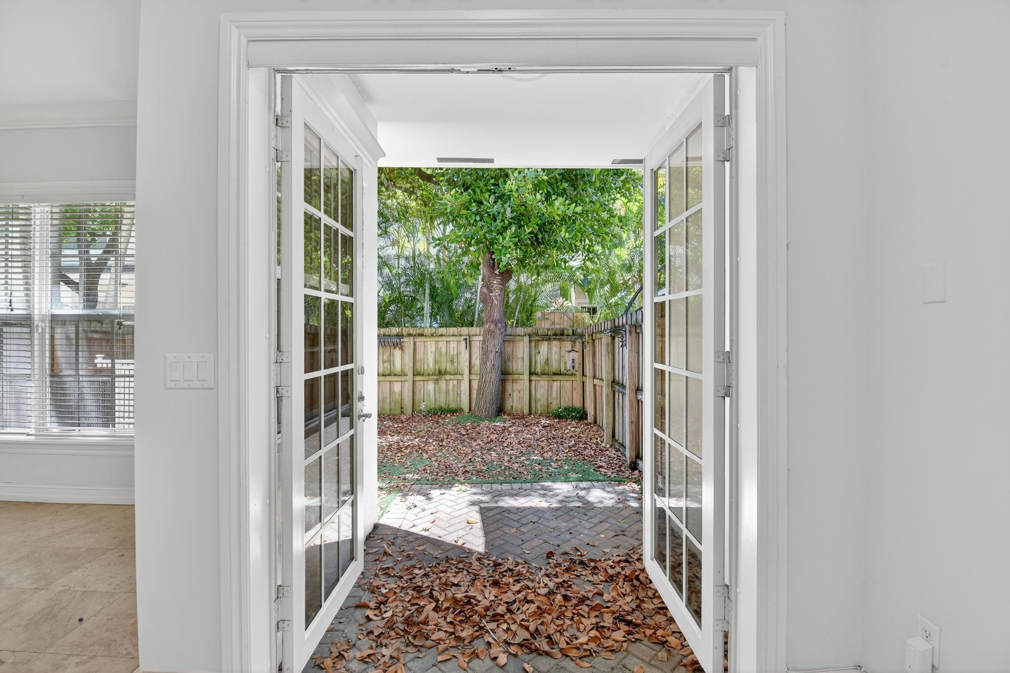 LAKERIDGE - Residential Lease