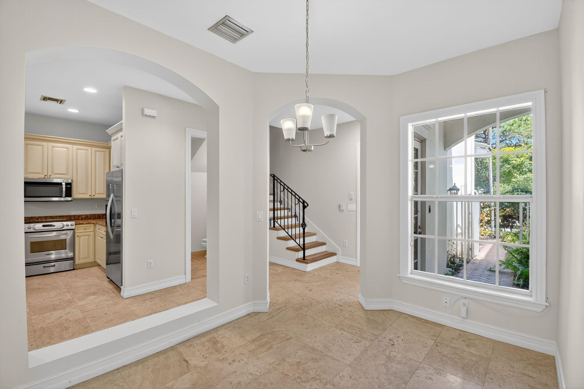 LAKERIDGE - Residential Lease