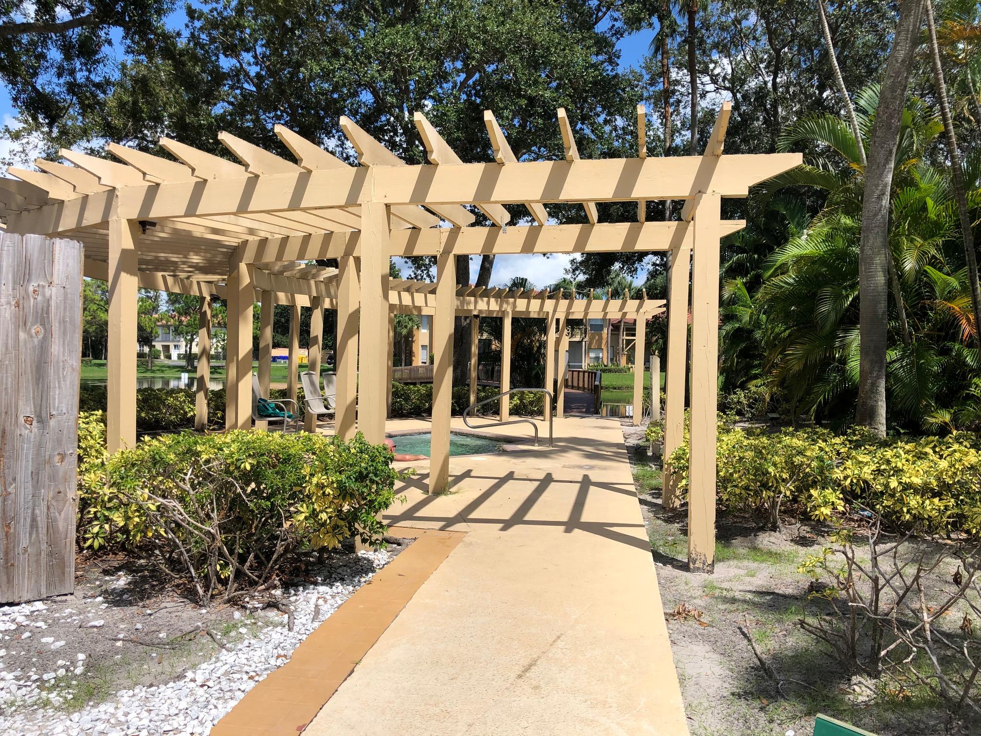 PALM LAKE CONDOS - Residential Lease