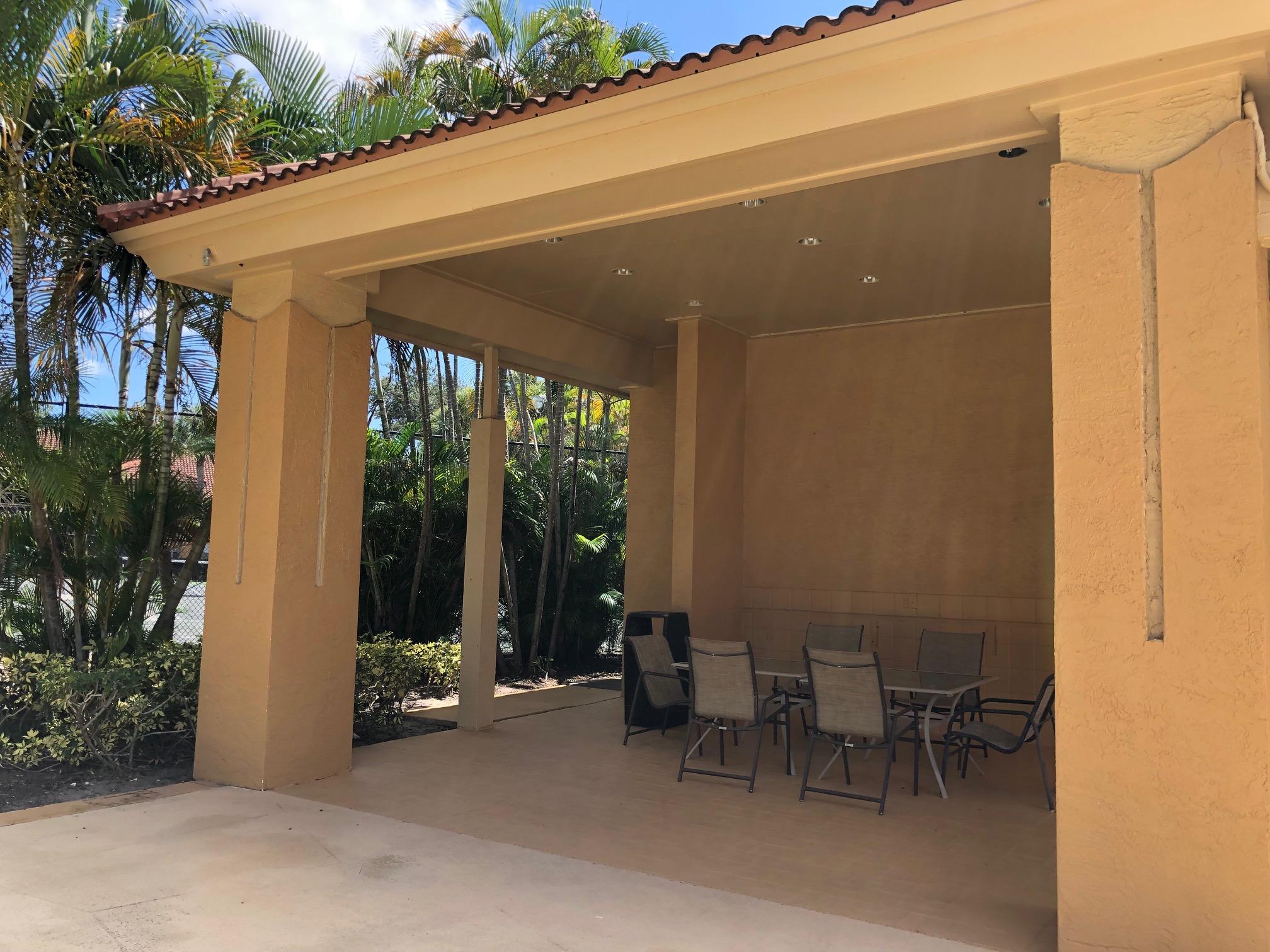 PALM LAKE CONDOS - Residential Lease