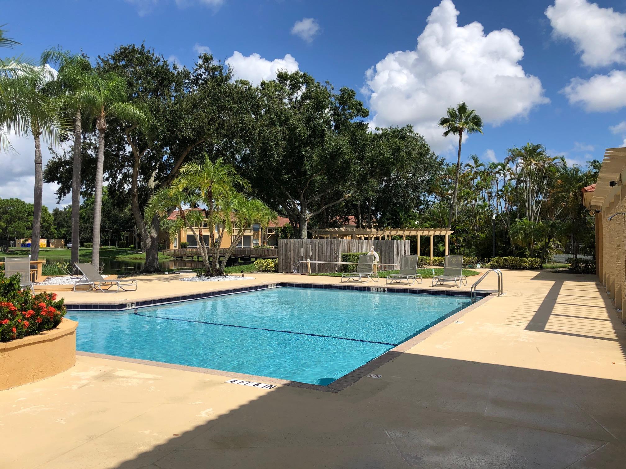 PALM LAKE CONDOS - Residential Lease