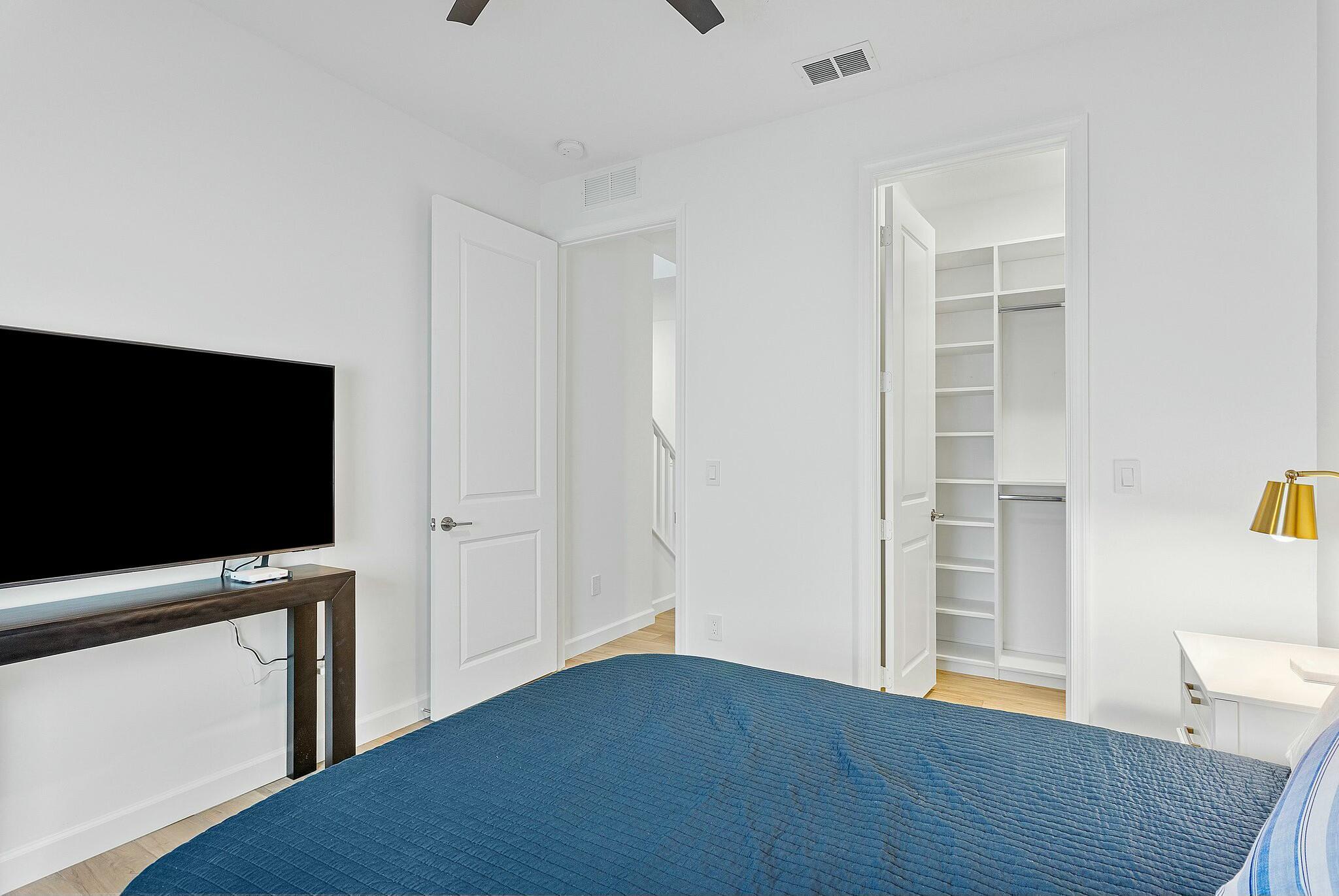 DELRAY TRAILS AT VILLA DE - Residential