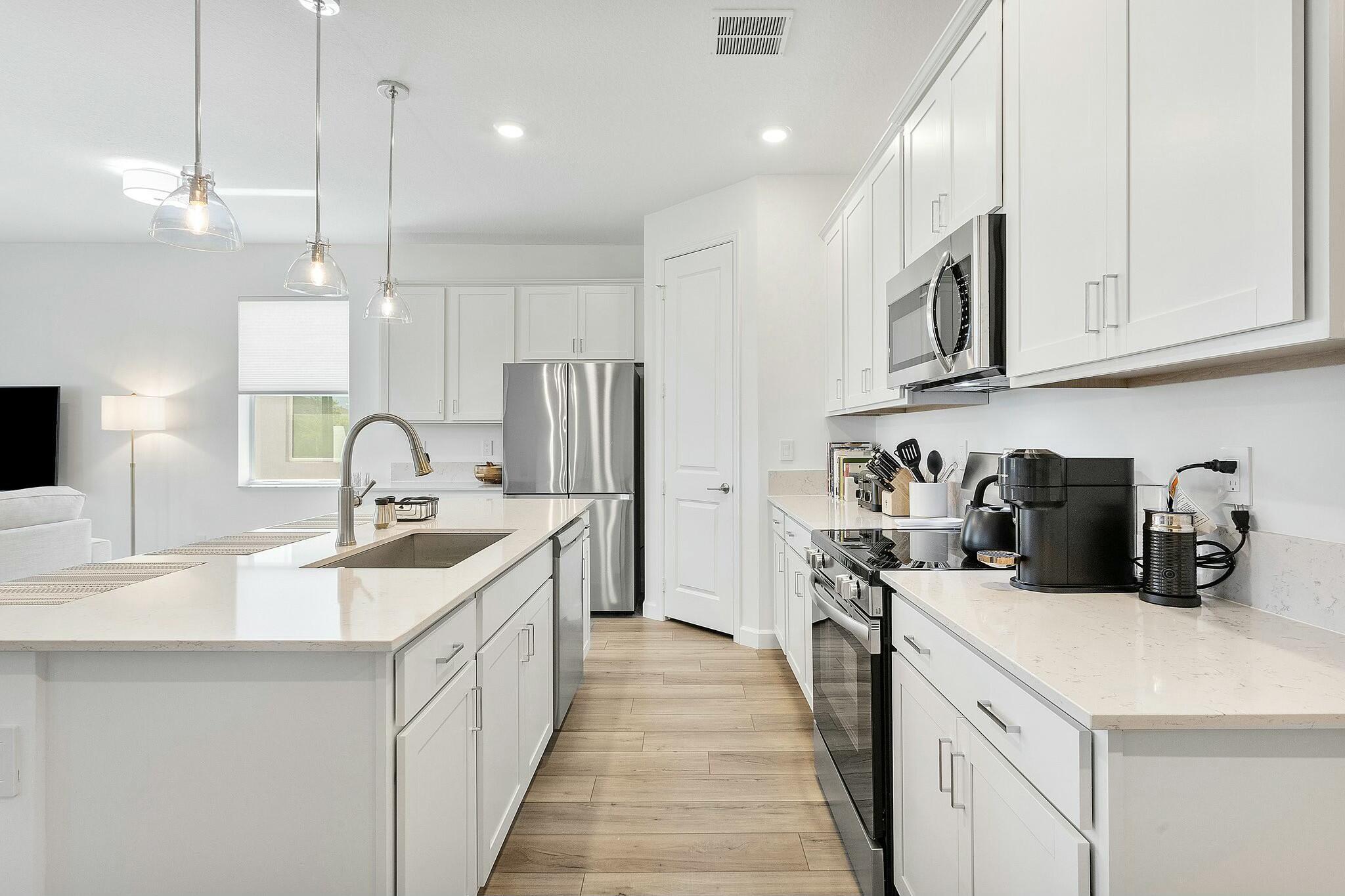 DELRAY TRAILS AT VILLA DE - Residential