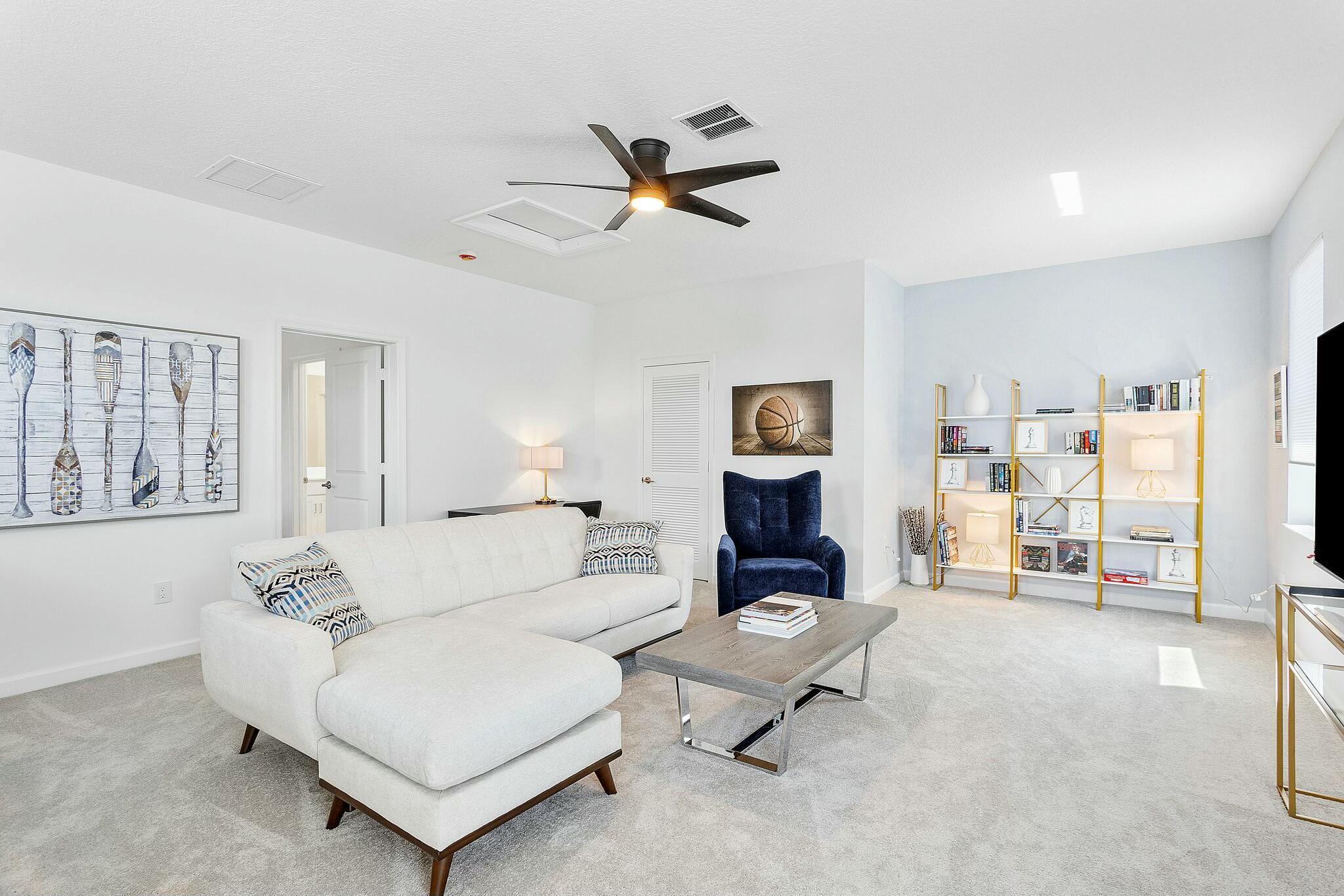 DELRAY TRAILS AT VILLA DE - Residential