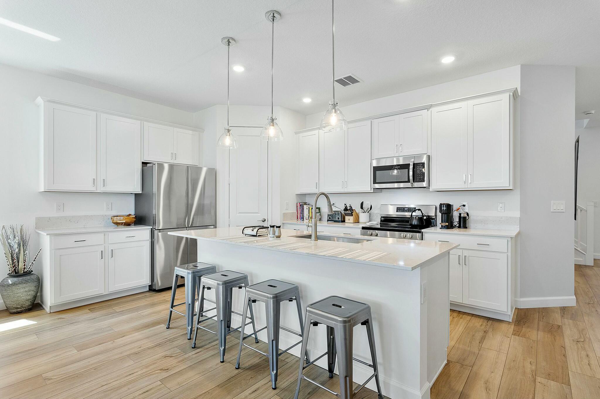 DELRAY TRAILS AT VILLA DE - Residential