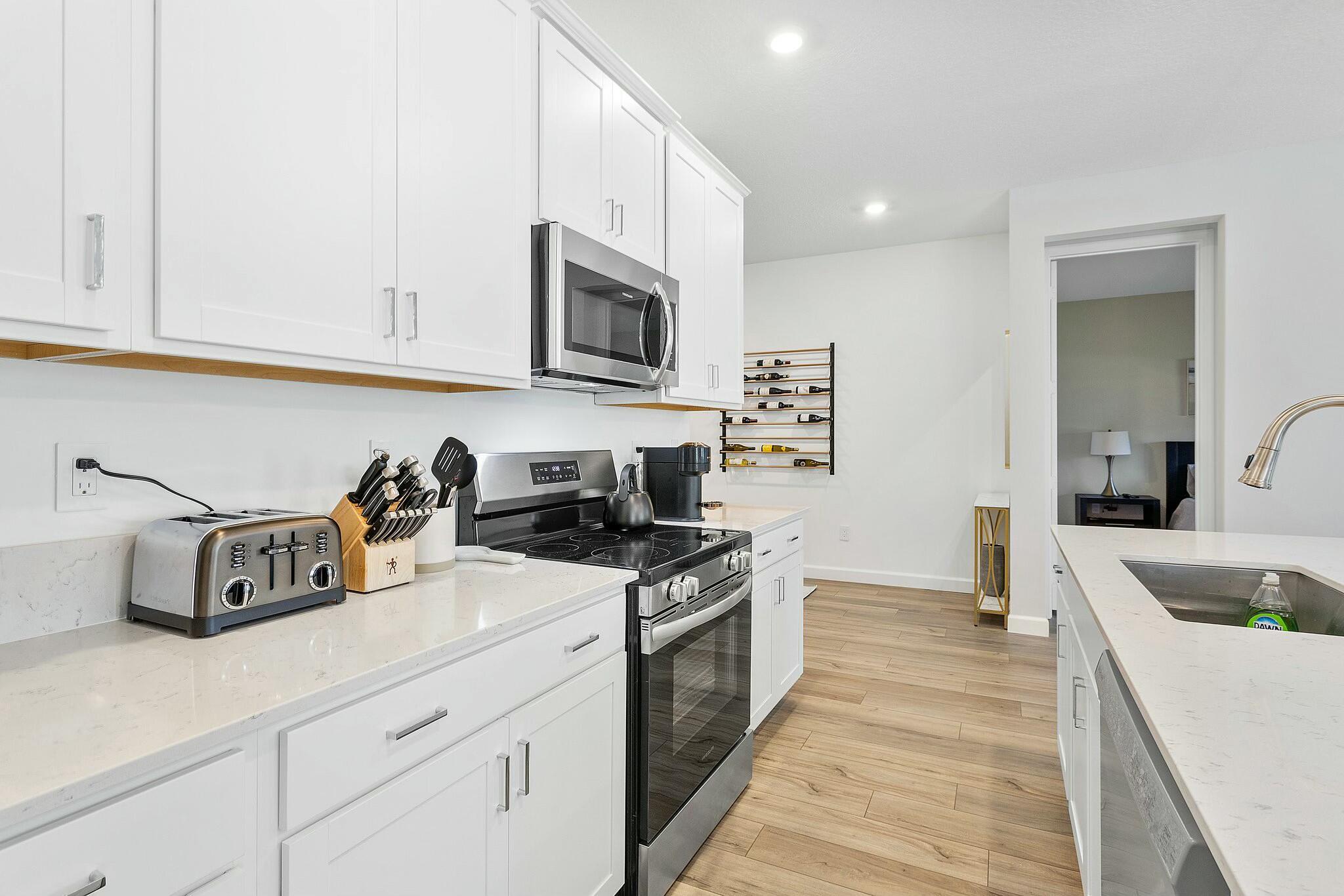 DELRAY TRAILS AT VILLA DE - Residential