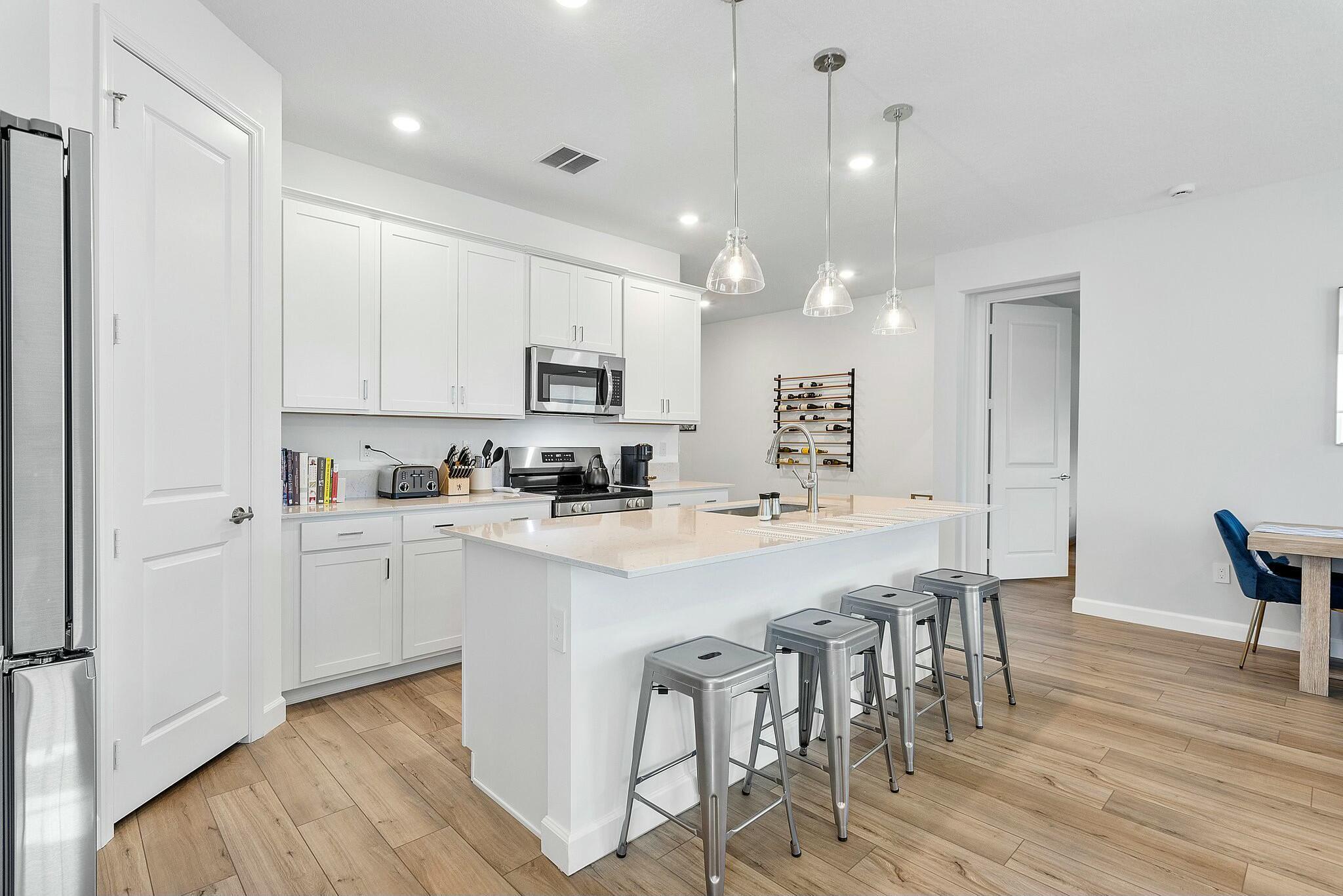 DELRAY TRAILS AT VILLA DE - Residential