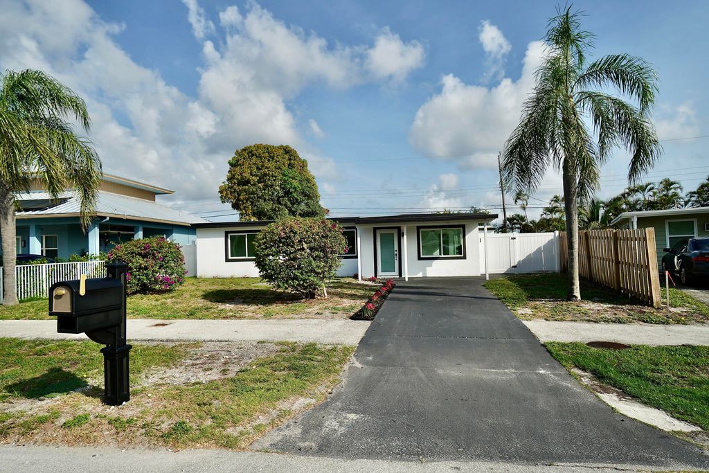 Photo of 5095 Old Spanish Road, Lake Worth, FL 33462 (MLS # R11096430)
