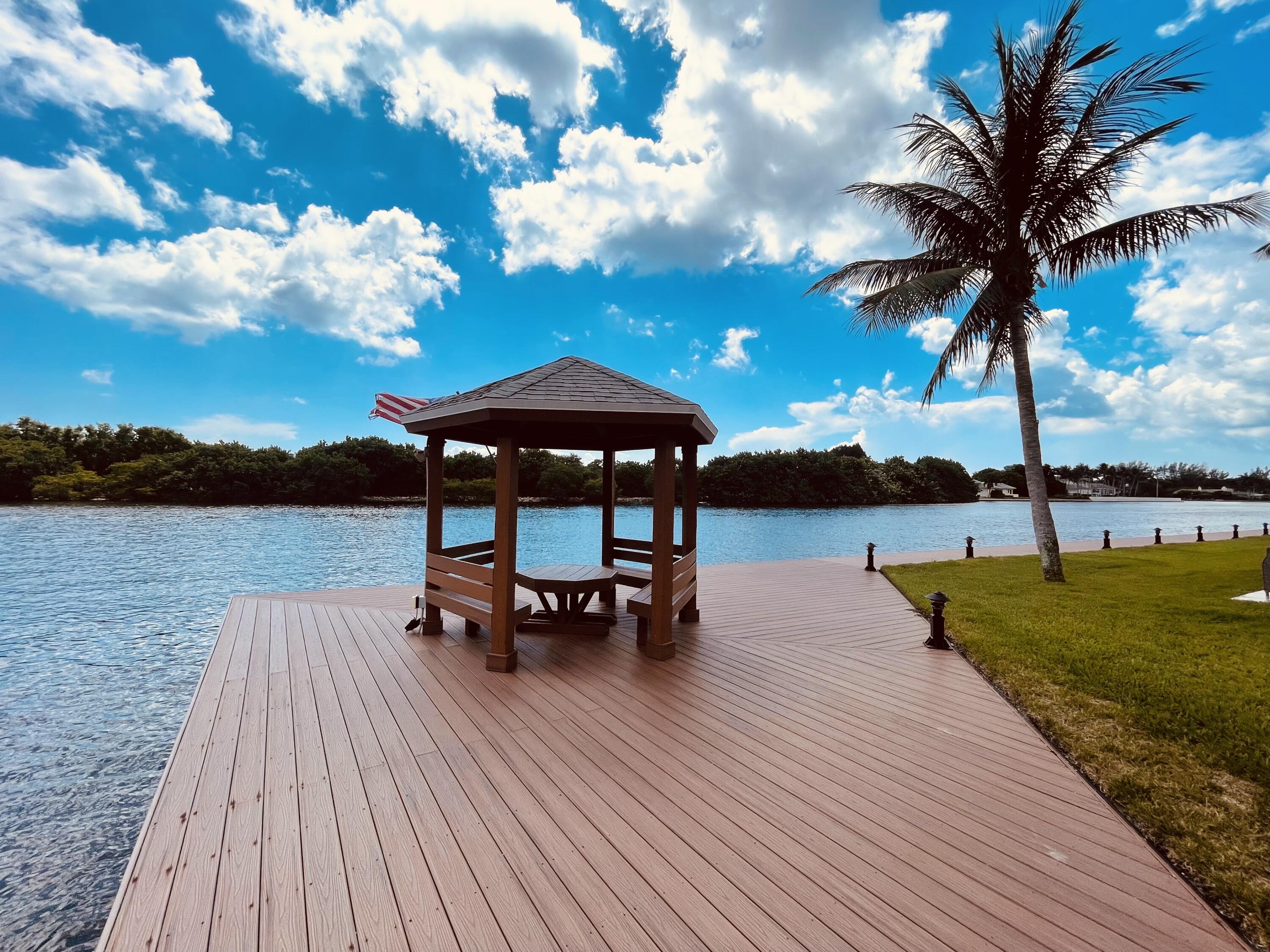 Charming 2 bed/2.5 bath townhome just minutes to Downtown Atlantic Avenue in waterfront Kokomo Key! Light and bright with treetop views and no rear neighbors. Stainless steel appliances, spacious bedrooms, full size washer and dryer, freshly painted and ready for immediate occupancy. Kokomo Key is an intimate gated waterfront community featuring pool, gazebo overlooking the Intracoastal Waterway, basketball, and play area. All ages!