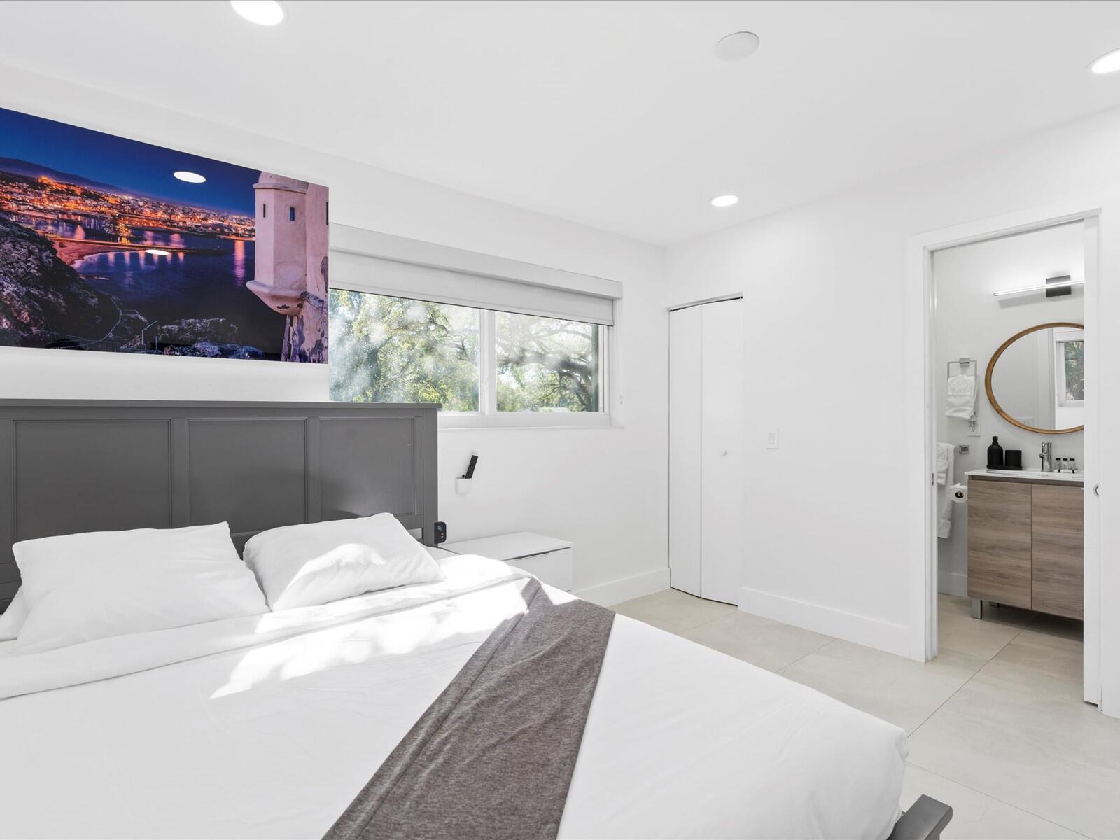 ELLAS LITTLE ACRES 1ST AD - Residential Lease