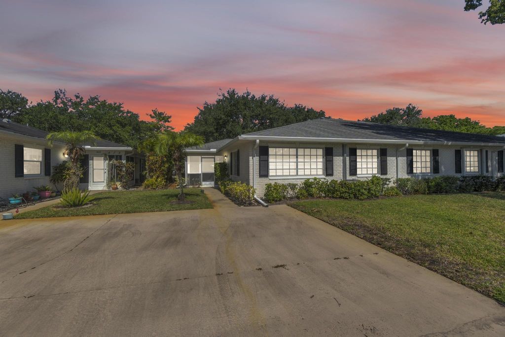Photo of 10109 45th Trail S, Boynton Beach, FL 33436 (MLS # R11091076)