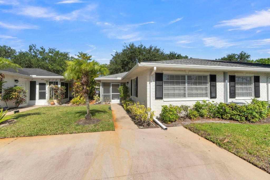 Photo of 10109 45th Trail S, Boynton Beach, FL 33436 (MLS # R11091076)