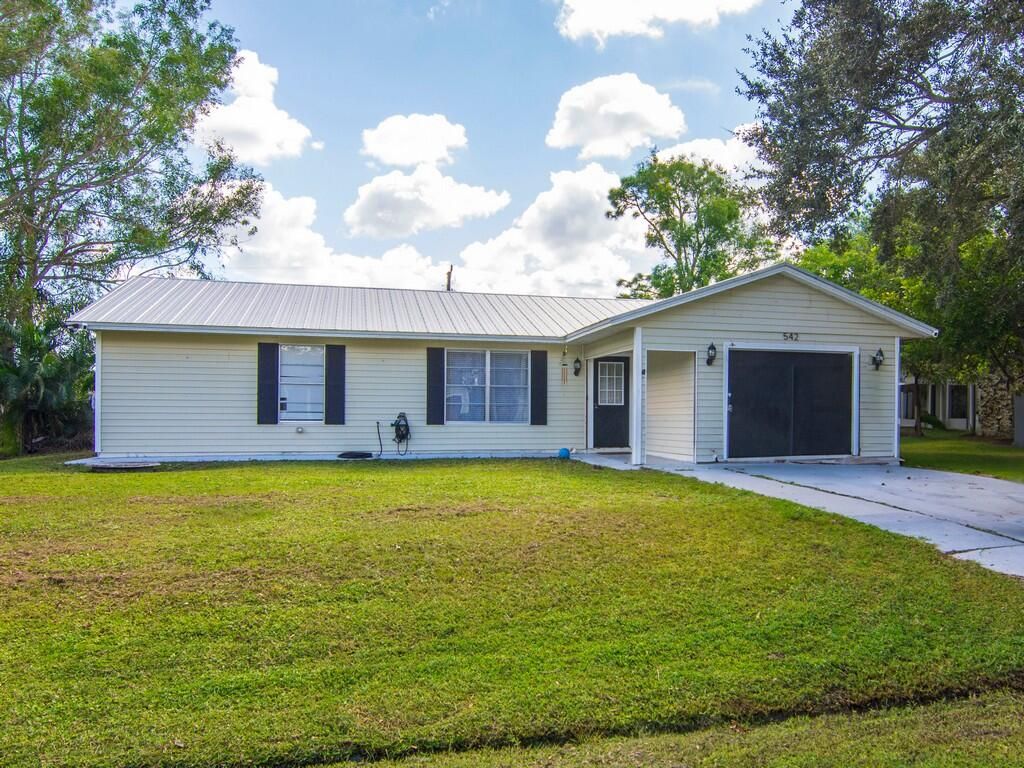 Photo of 542 SE Faith Terrace, Port Saint Lucie, FL 34983 (MLS # R11160224)