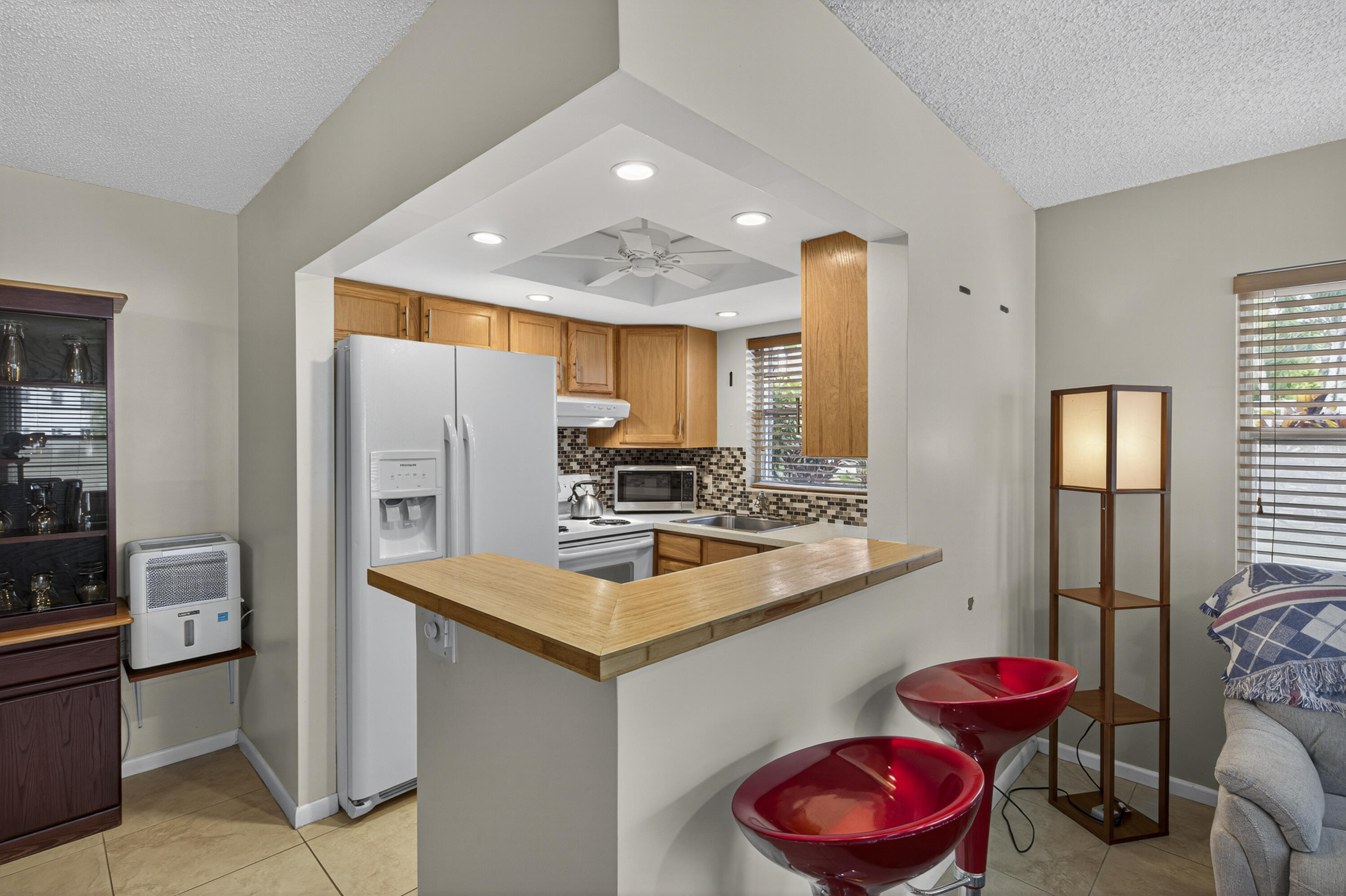 NEWPORT I CONDO - Residential Lease