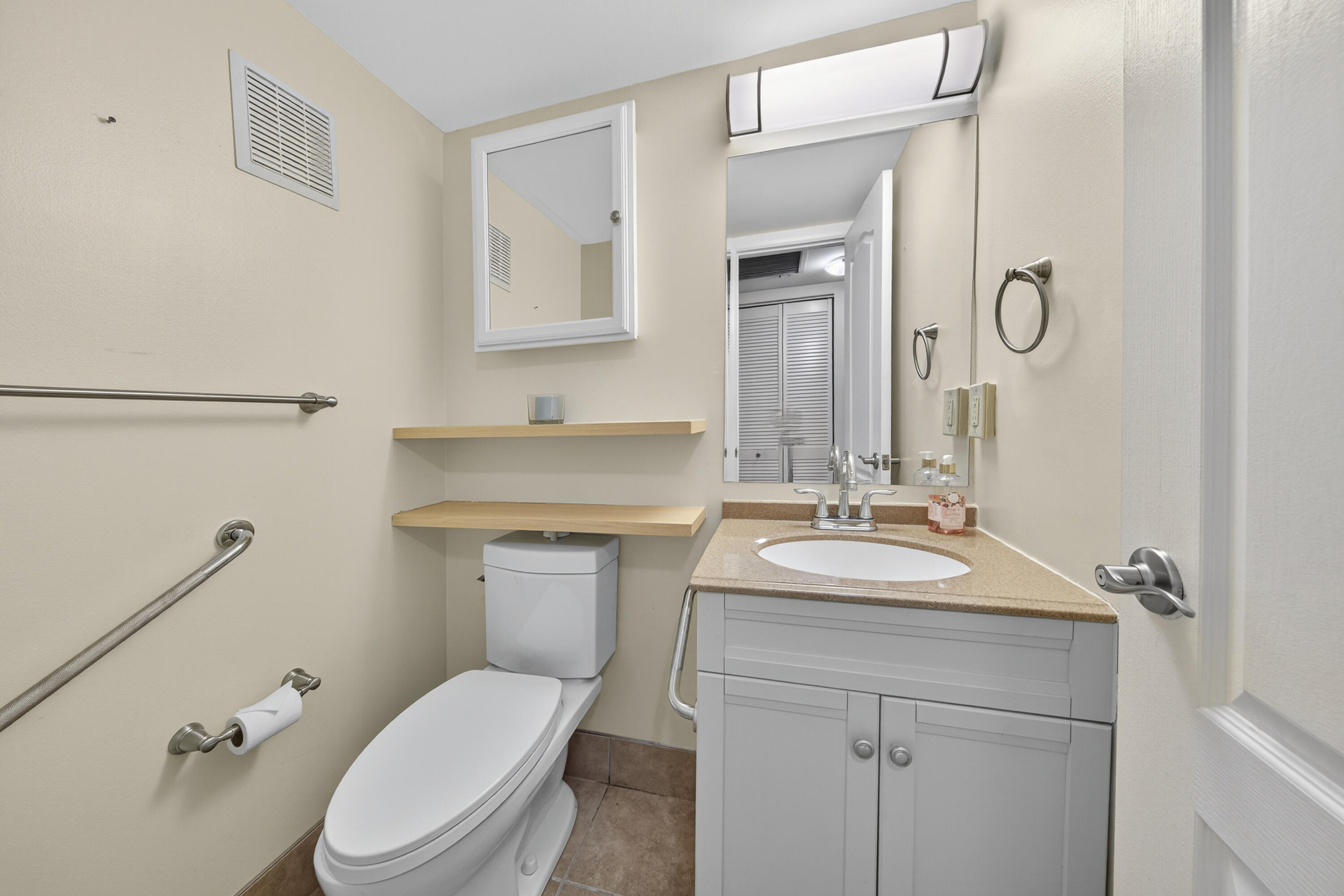 NEWPORT I CONDO - Residential Lease