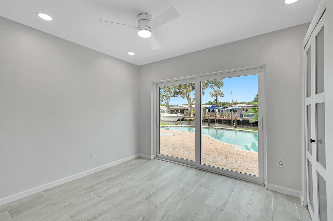 TROPICAL HAVEN - Residential Lease