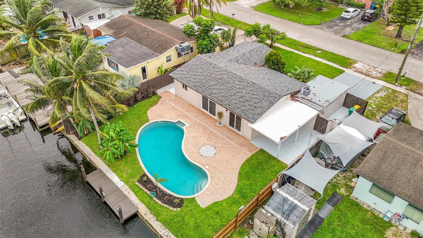 TROPICAL HAVEN - Residential Lease