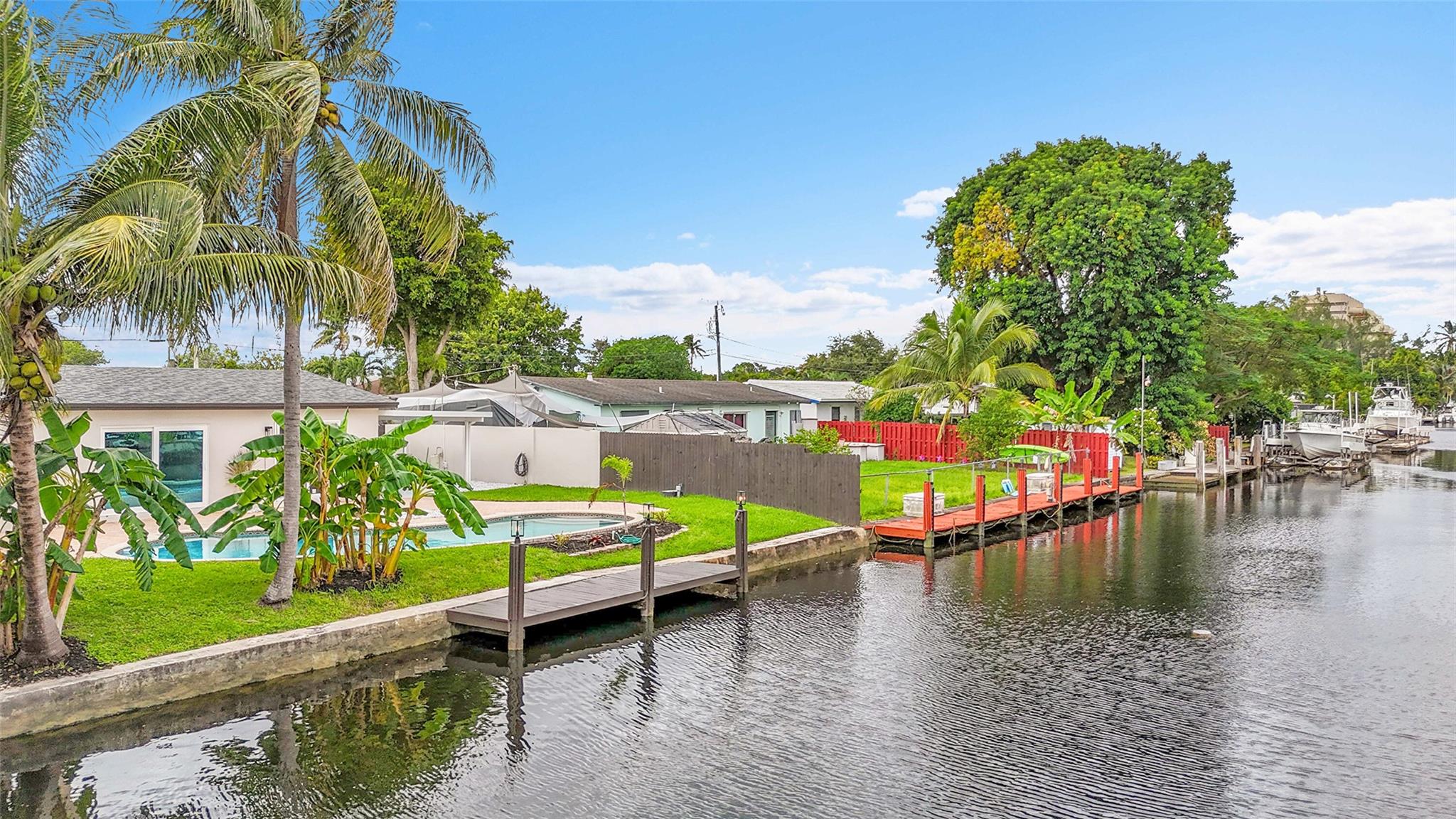 TROPICAL HAVEN - Residential Lease