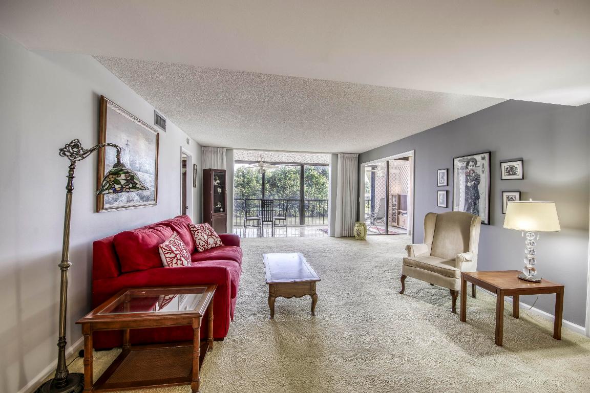 5250 Woodland Lakes Drive 226