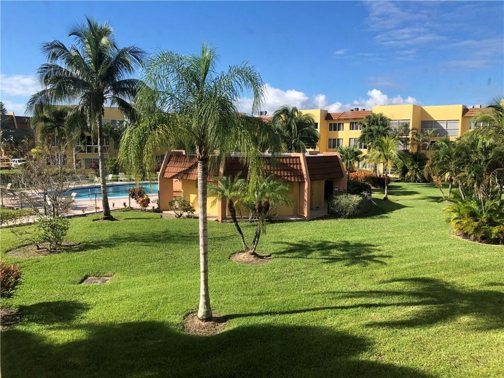 Royal Park Gardens Condo - Residential