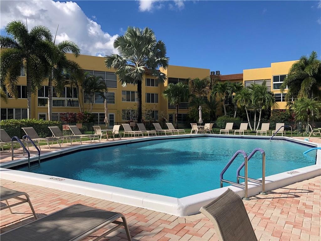 Royal Park Gardens Condo - Residential