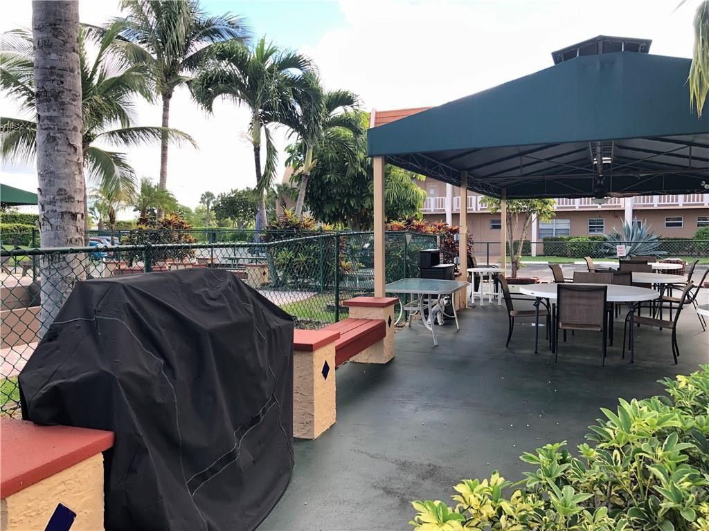 Royal Park Gardens Condo - Residential