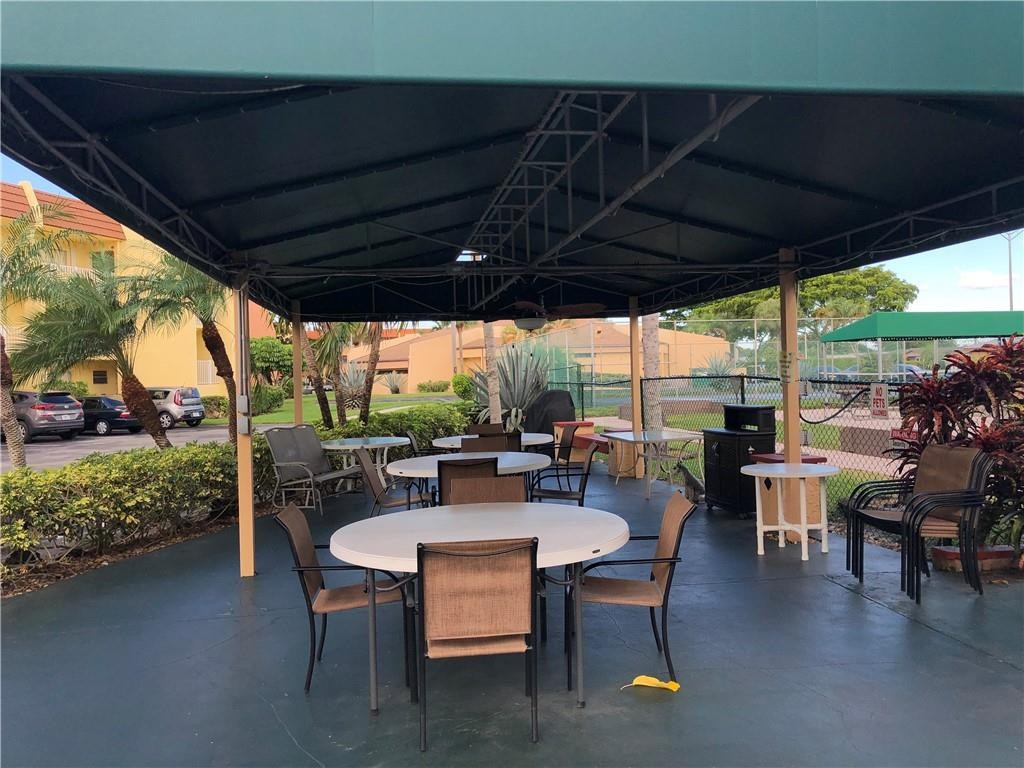 Royal Park Gardens Condo - Residential