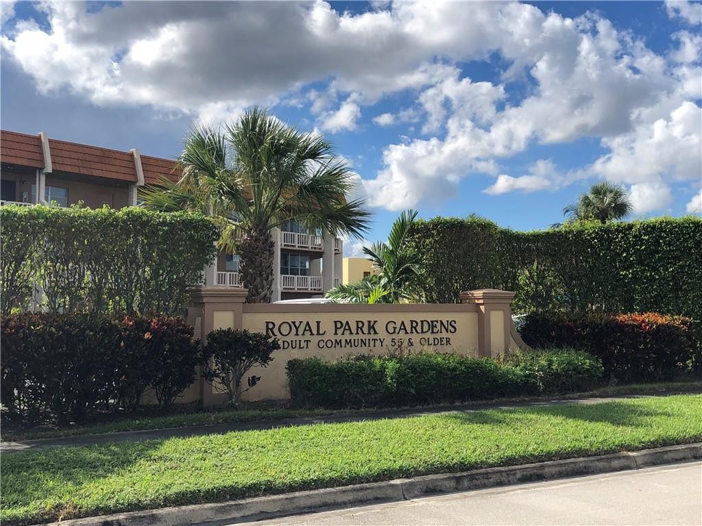 Royal Park Gardens Condo - Residential