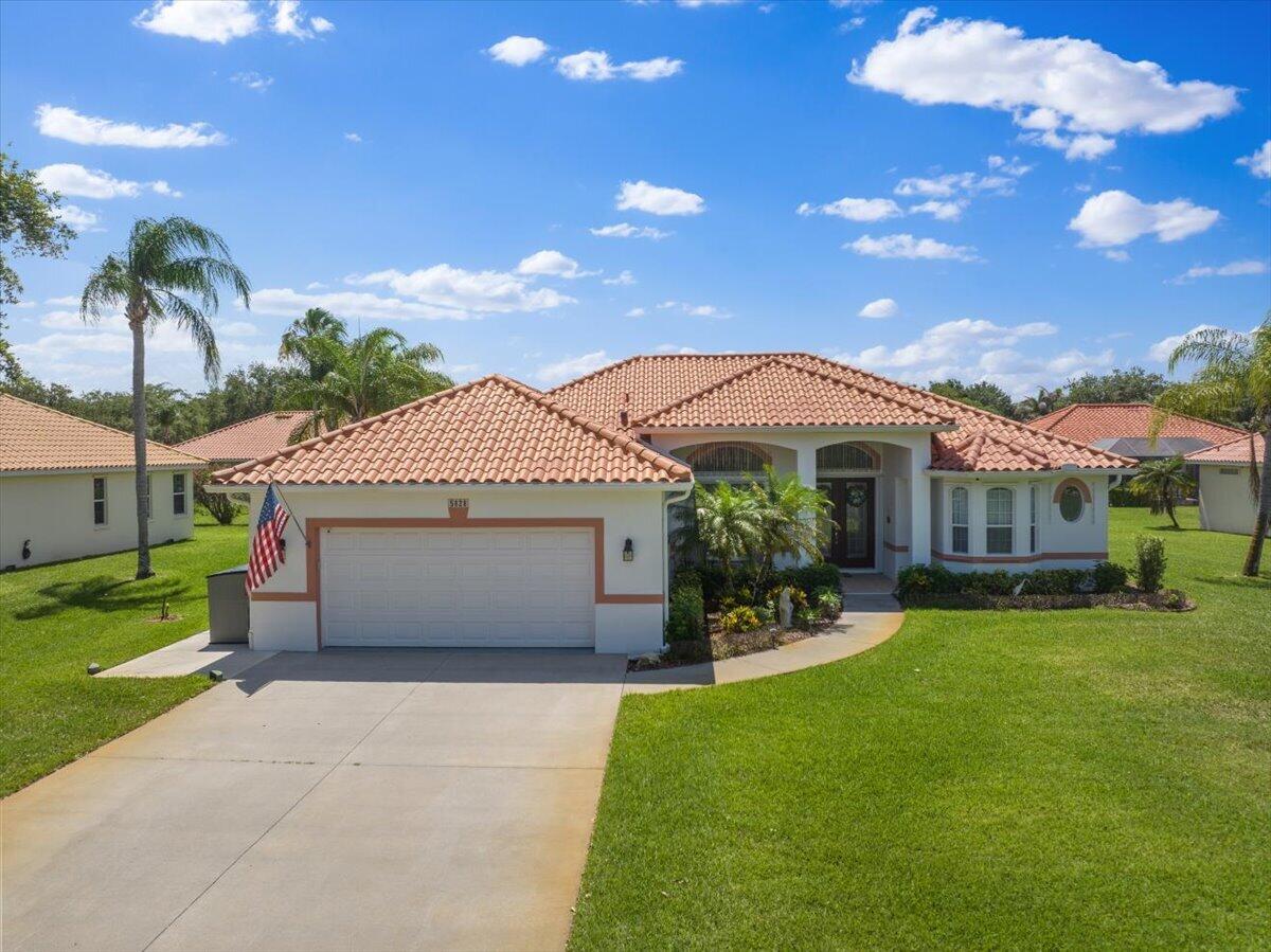 5828 Pine Ridge Circle