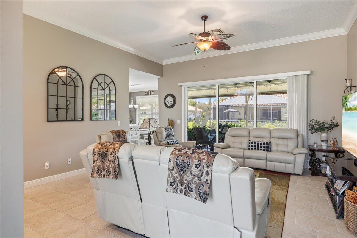 5828 Pine Ridge Circle