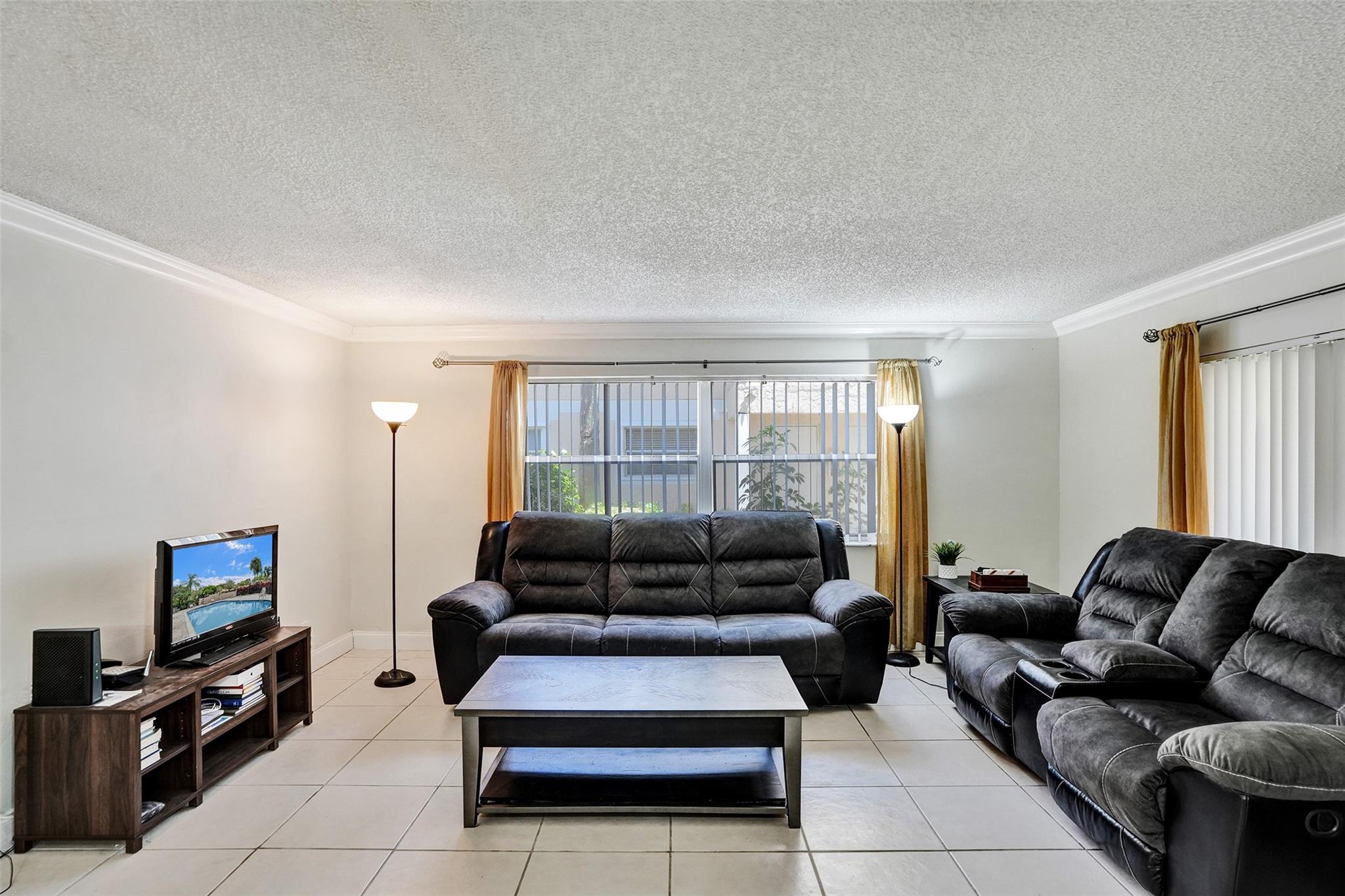 Royal Garden - Residential