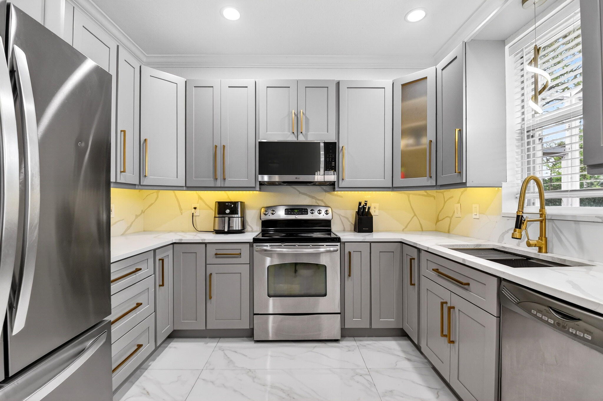 NAUTICA ISLES 4 - Residential Lease