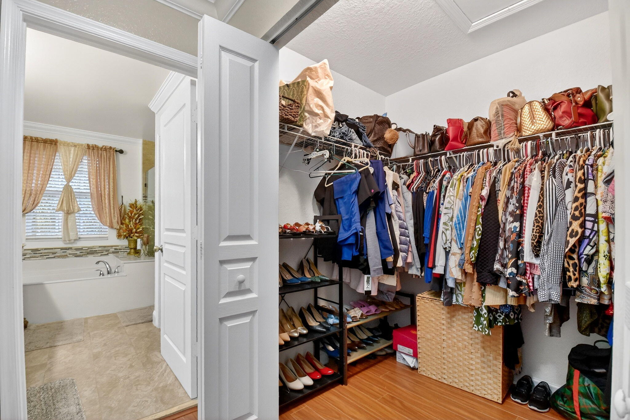 NAUTICA ISLES 4 - Residential Lease