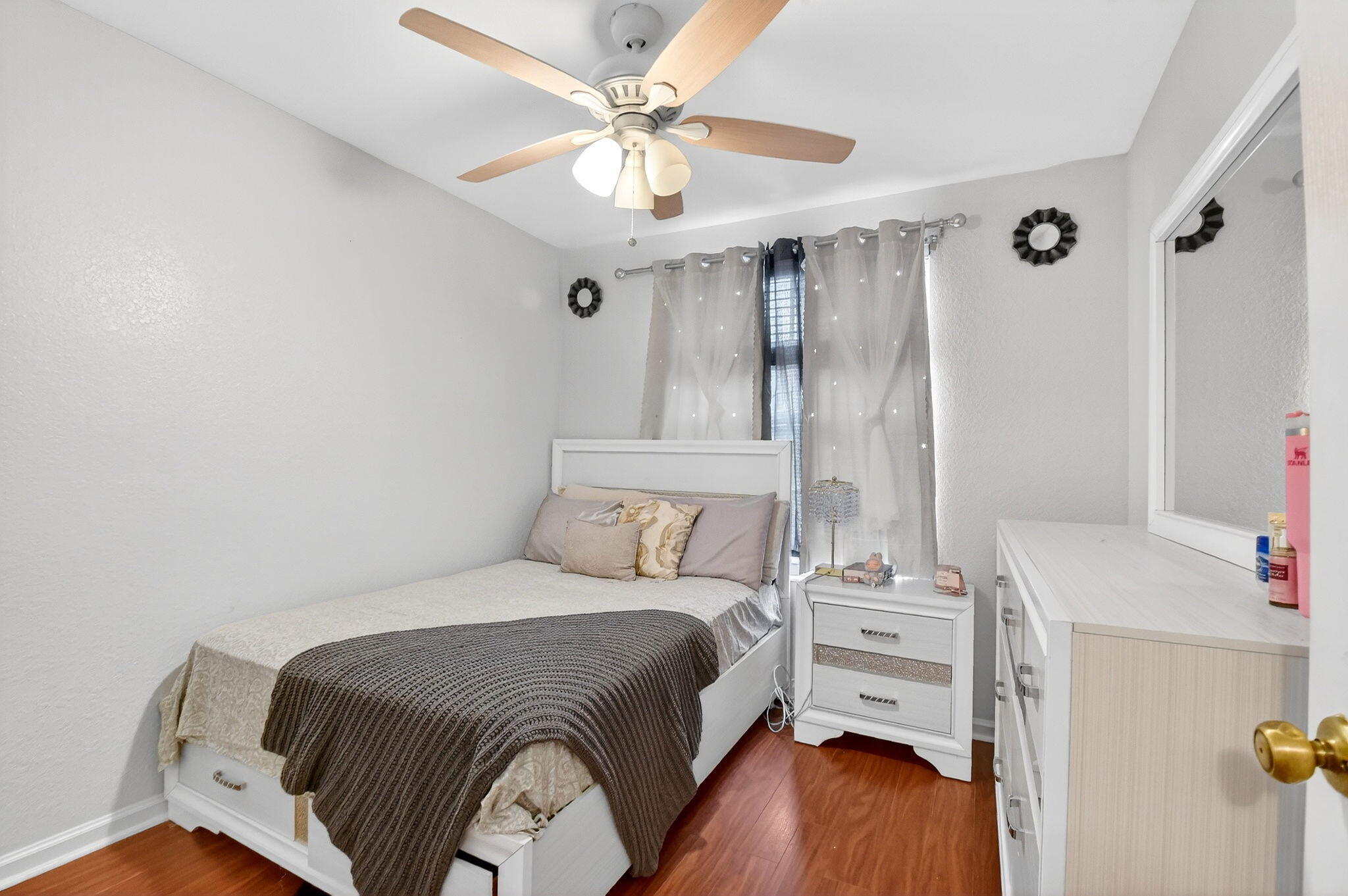 NAUTICA ISLES 4 - Residential Lease